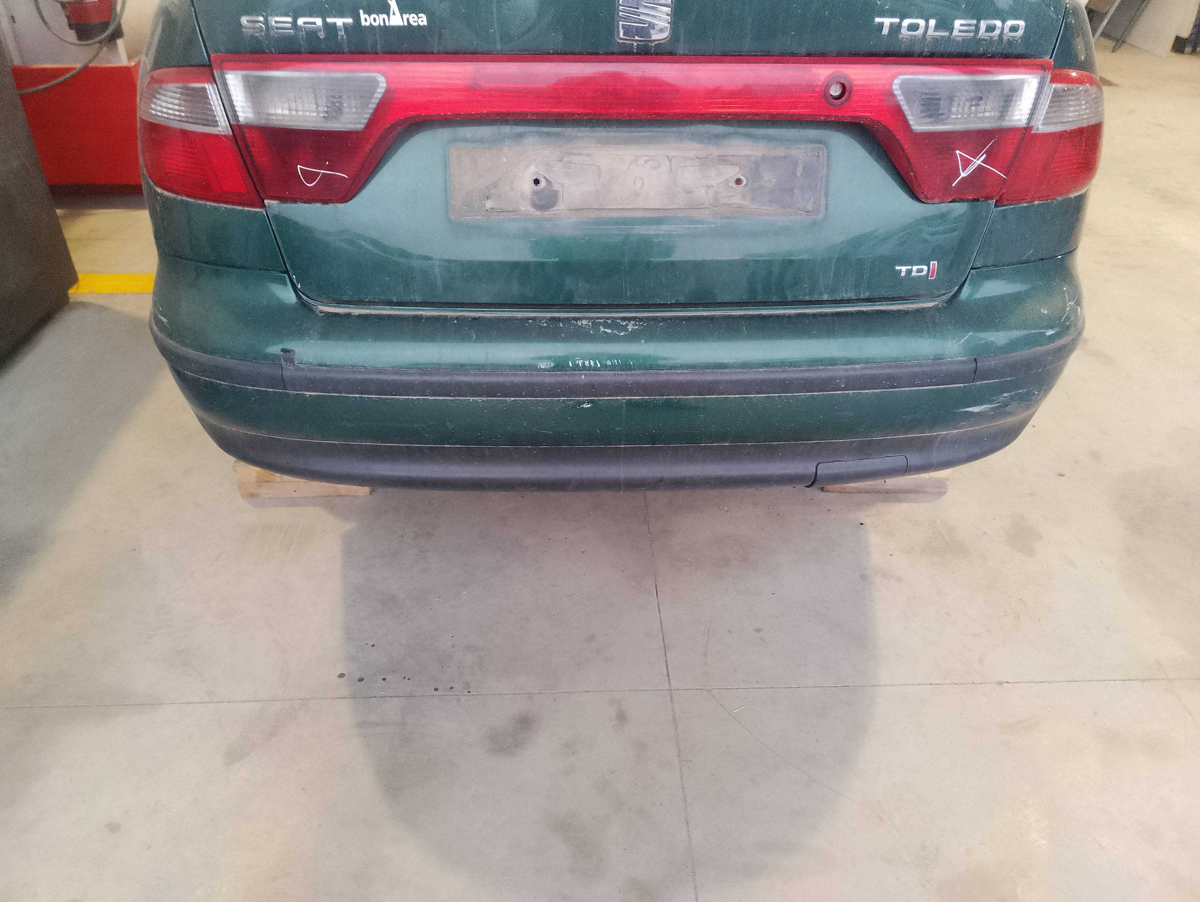 Recambio de paragolpes trasero para seat toledo (1m2) select referencia OEM IAM   