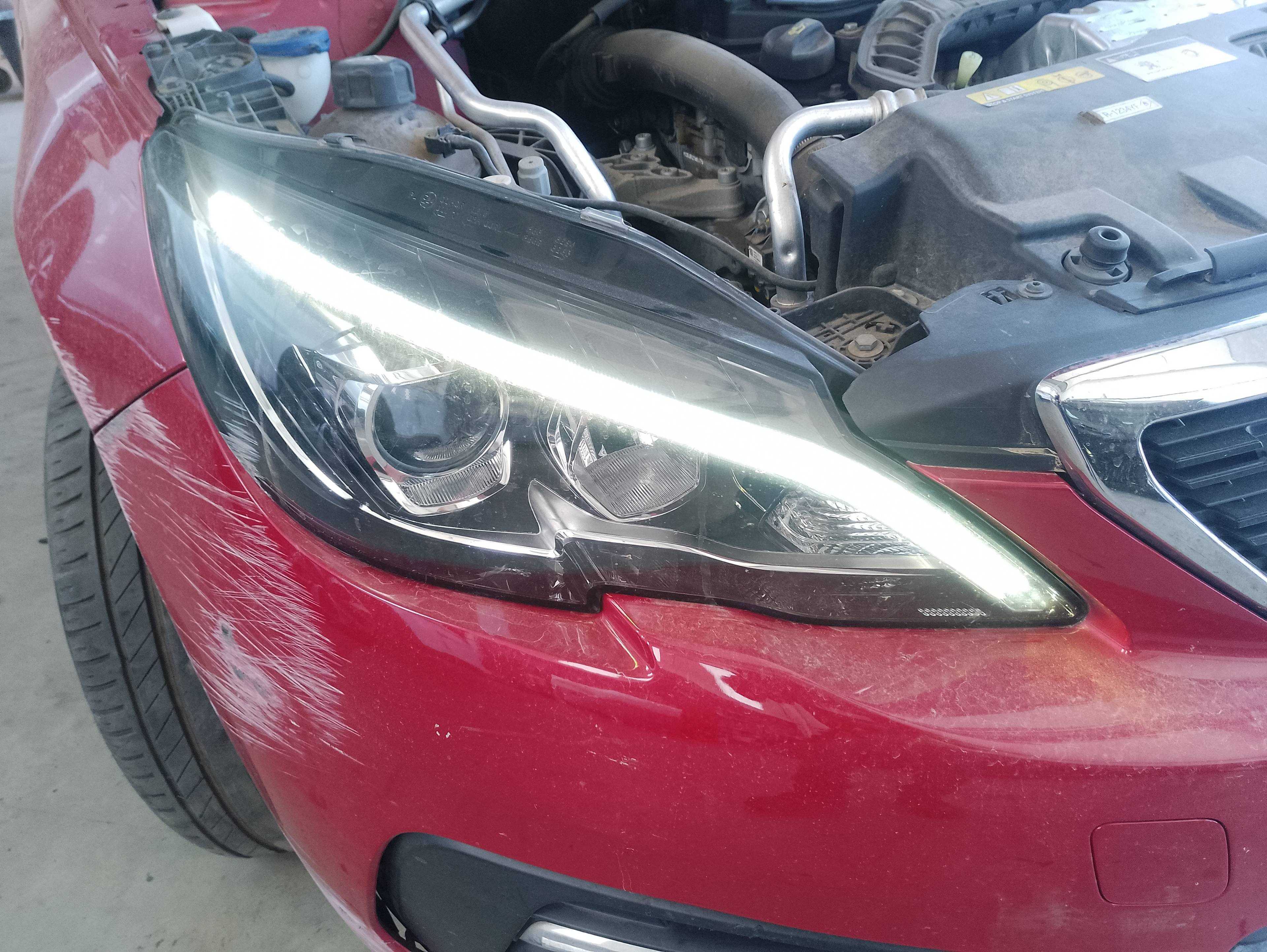 Recambio de faro derecho para peugeot 308 style referencia OEM IAM   