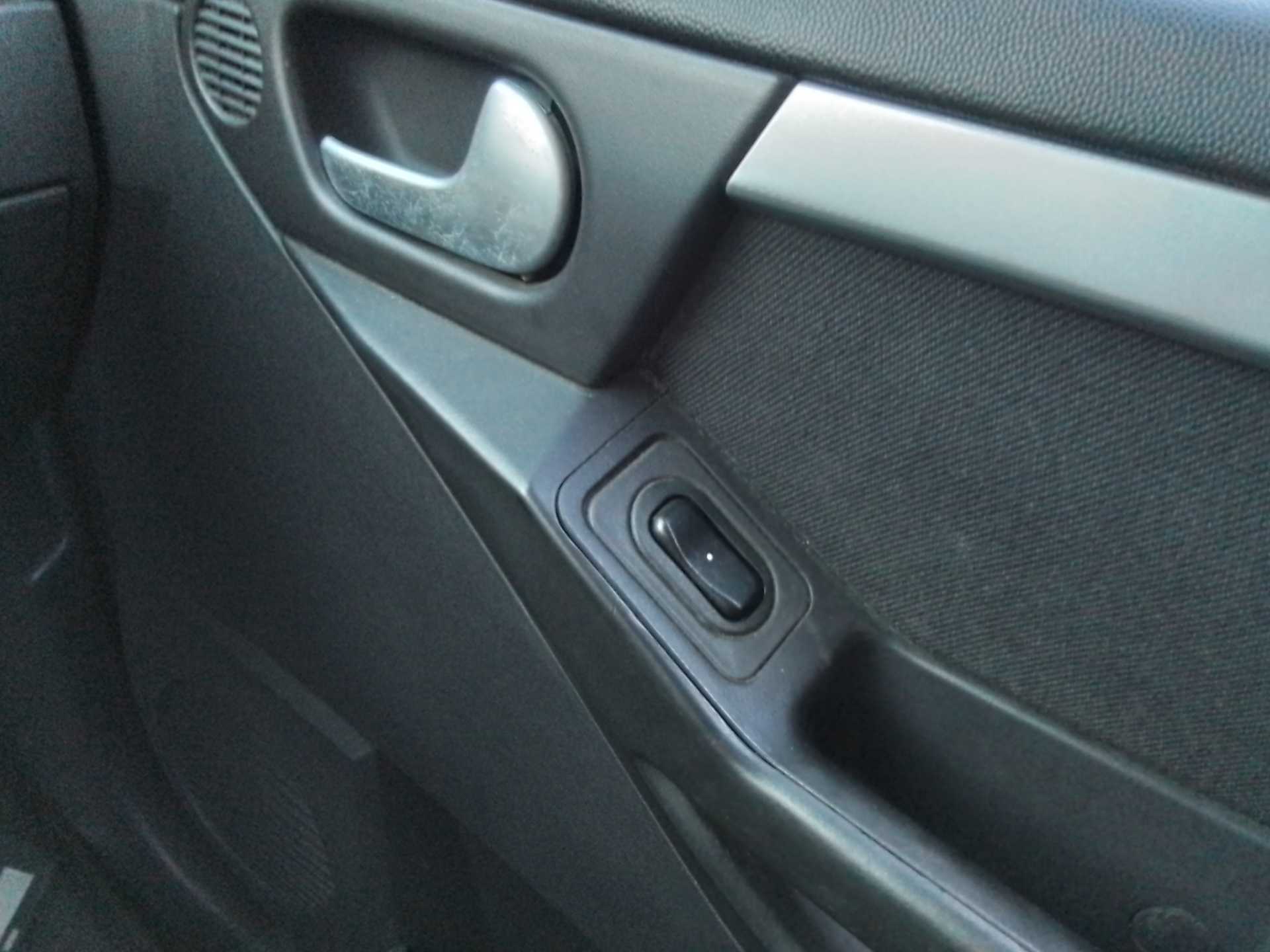 Recambio de mando elevalunas delantero derecho para opel meriva cosmo referencia OEM IAM   