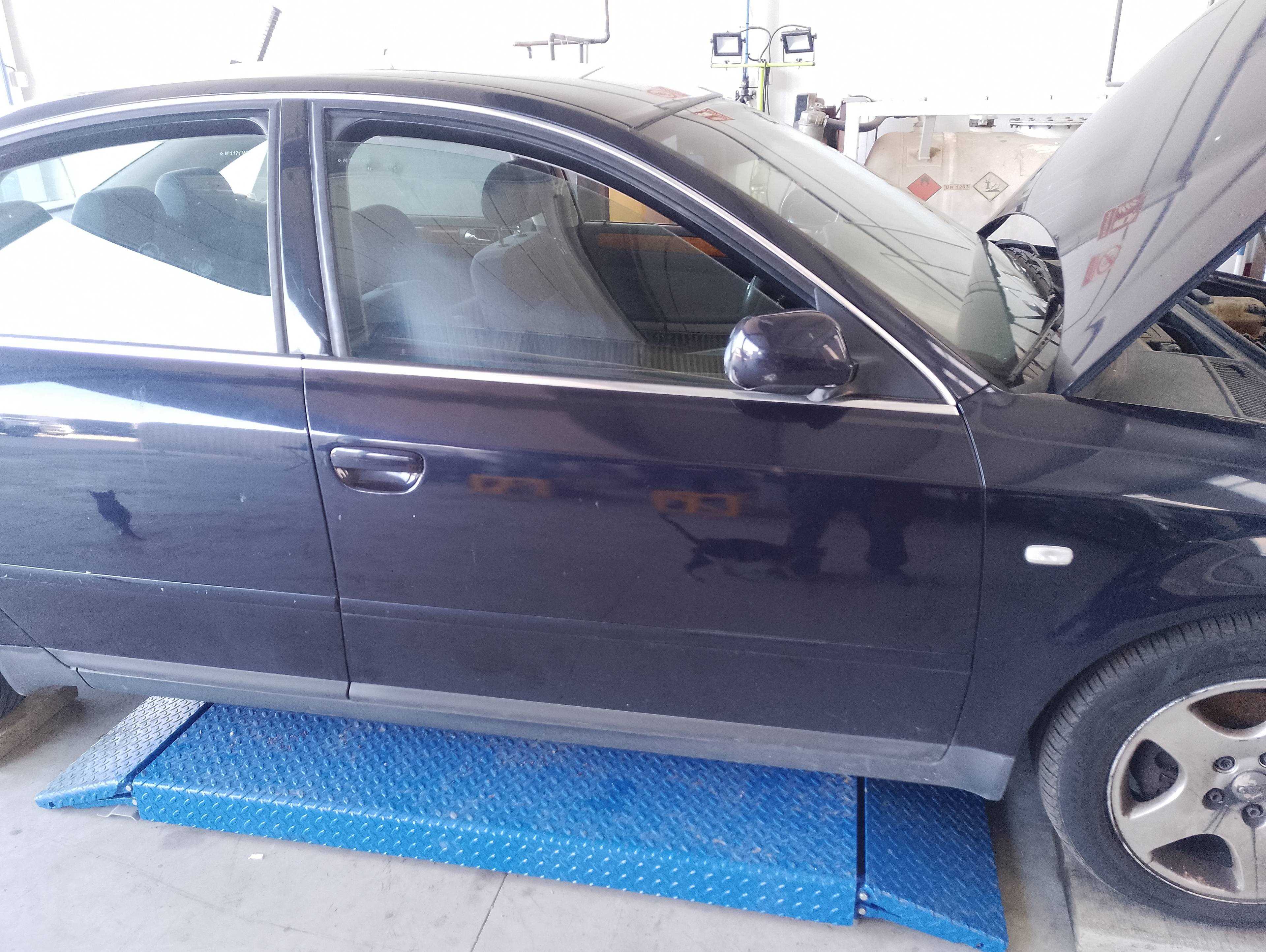 Recambio de puerta delantera derecha para audi a6 berlina (4b2) 2.8 referencia OEM IAM   