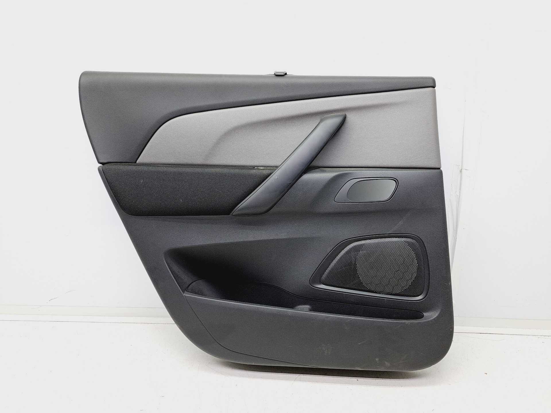 Recambio de guarnecido puerta trasera izquierda para citroën c4 picasso origins referencia OEM IAM 98067745YC  