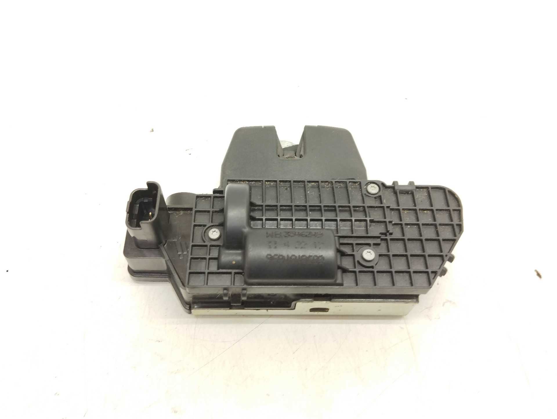 Recambio de cerradura maletero / porton para ds 4 basis referencia OEM IAM 9151487499H  
