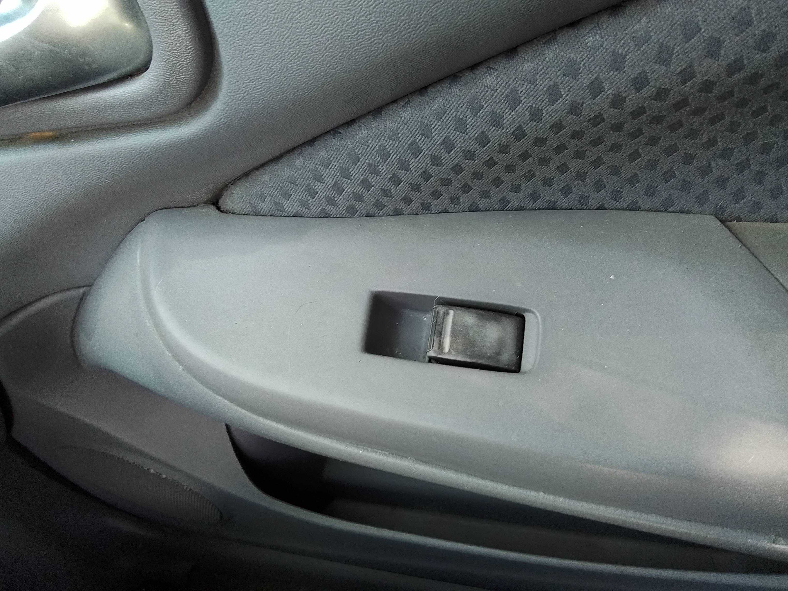 Recambio de mando elevalunas delantero derecho para nissan almera (n16/e) acenta referencia OEM IAM   