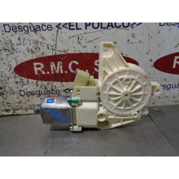 MOTOR ELEVALUNAS TRASERO DERECHO A2048200642 0130822504 