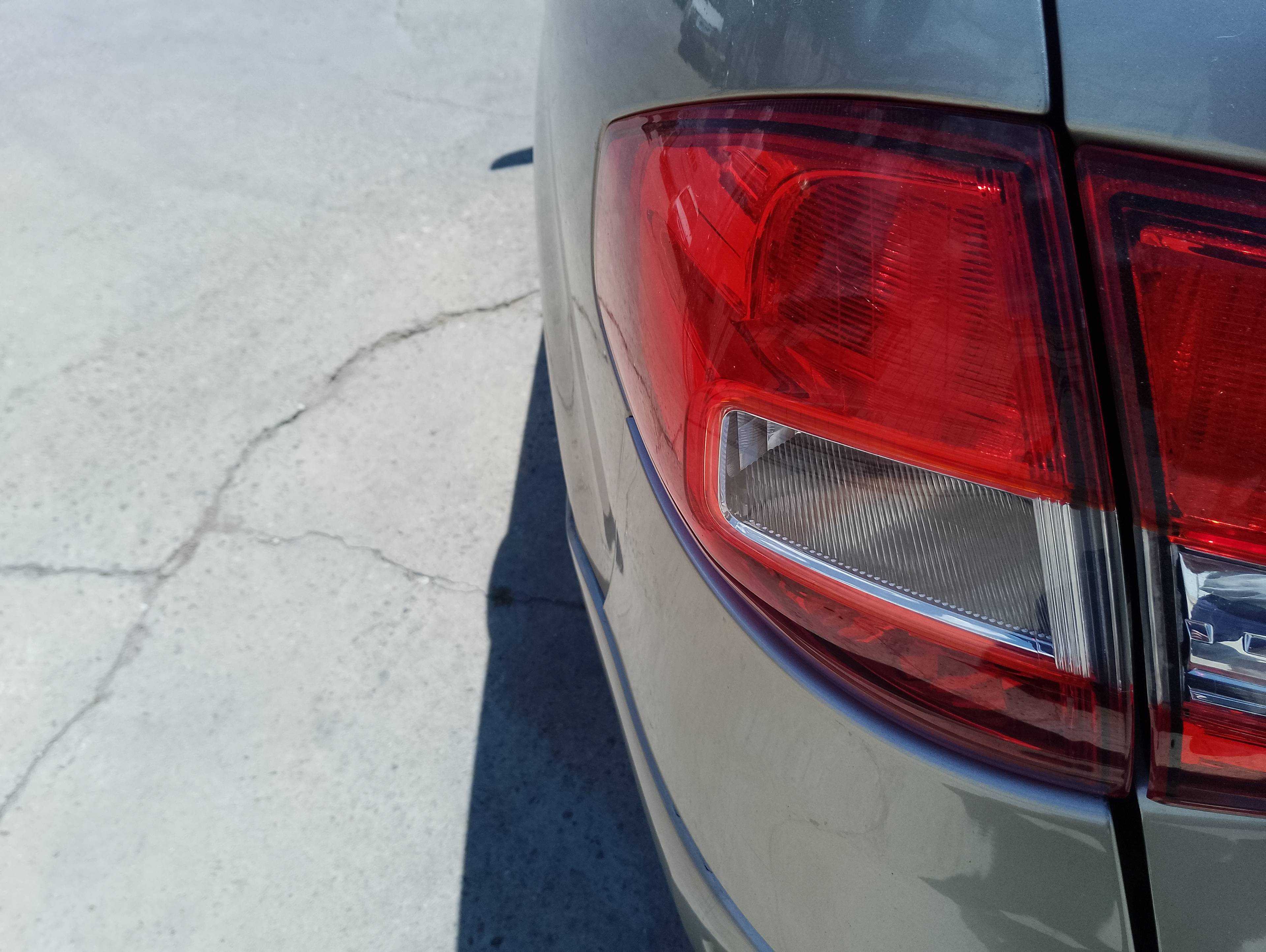Recambio de piloto trasero izquierdo para renault koleos bose edition referencia OEM IAM 26555JY00  
