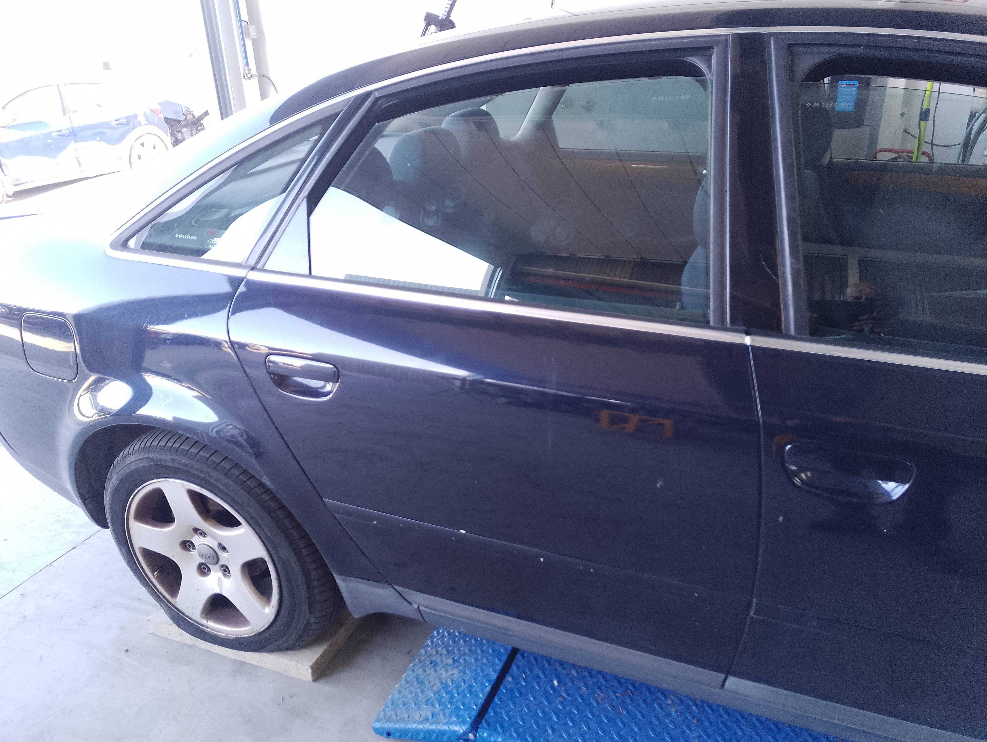 Recambio de puerta trasera derecha para audi a6 berlina (4b2) 2.8 referencia OEM IAM   