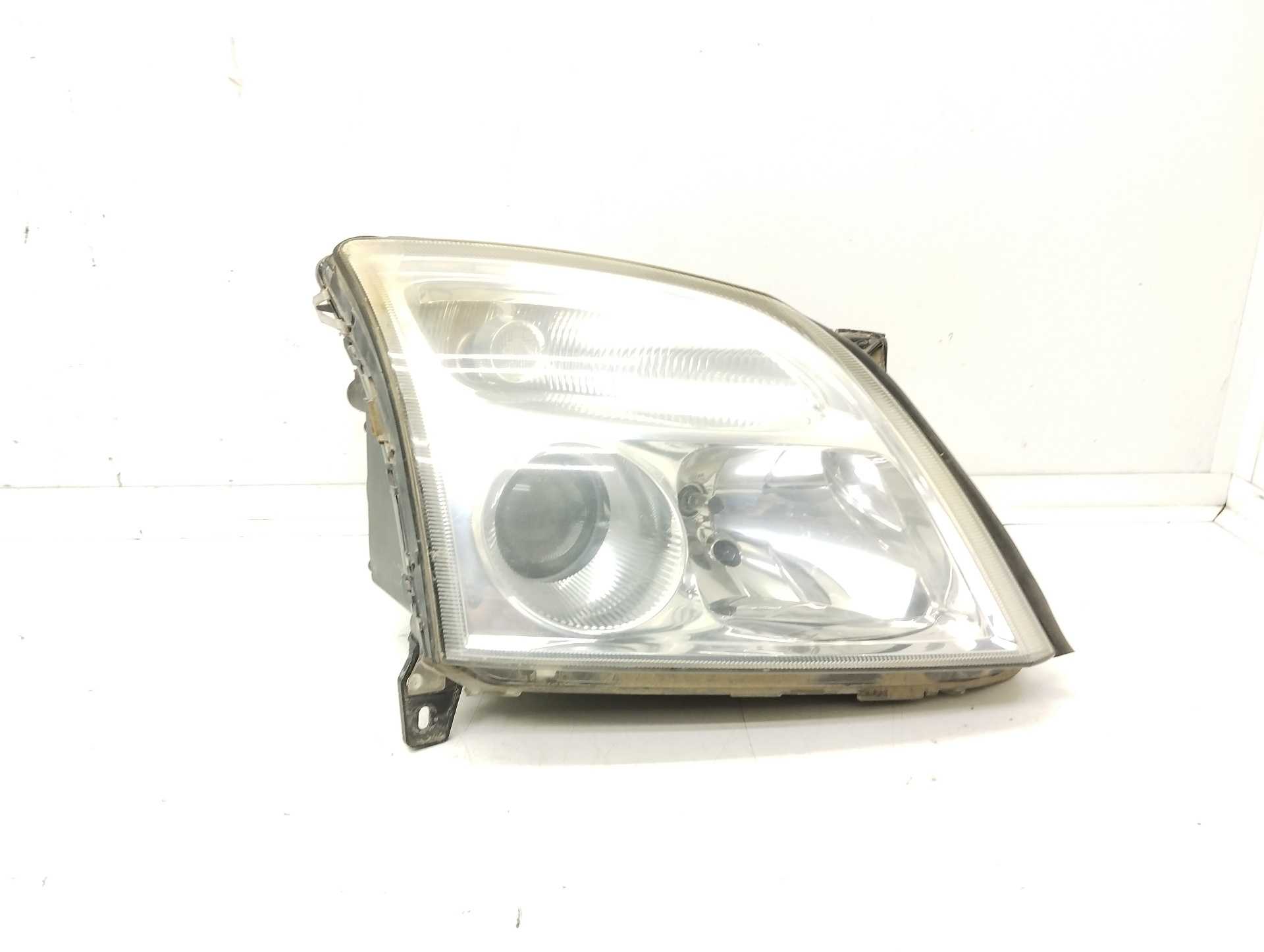 Recambio de faro derecho para opel vectra c berlina comfort referencia OEM IAM 15588800  