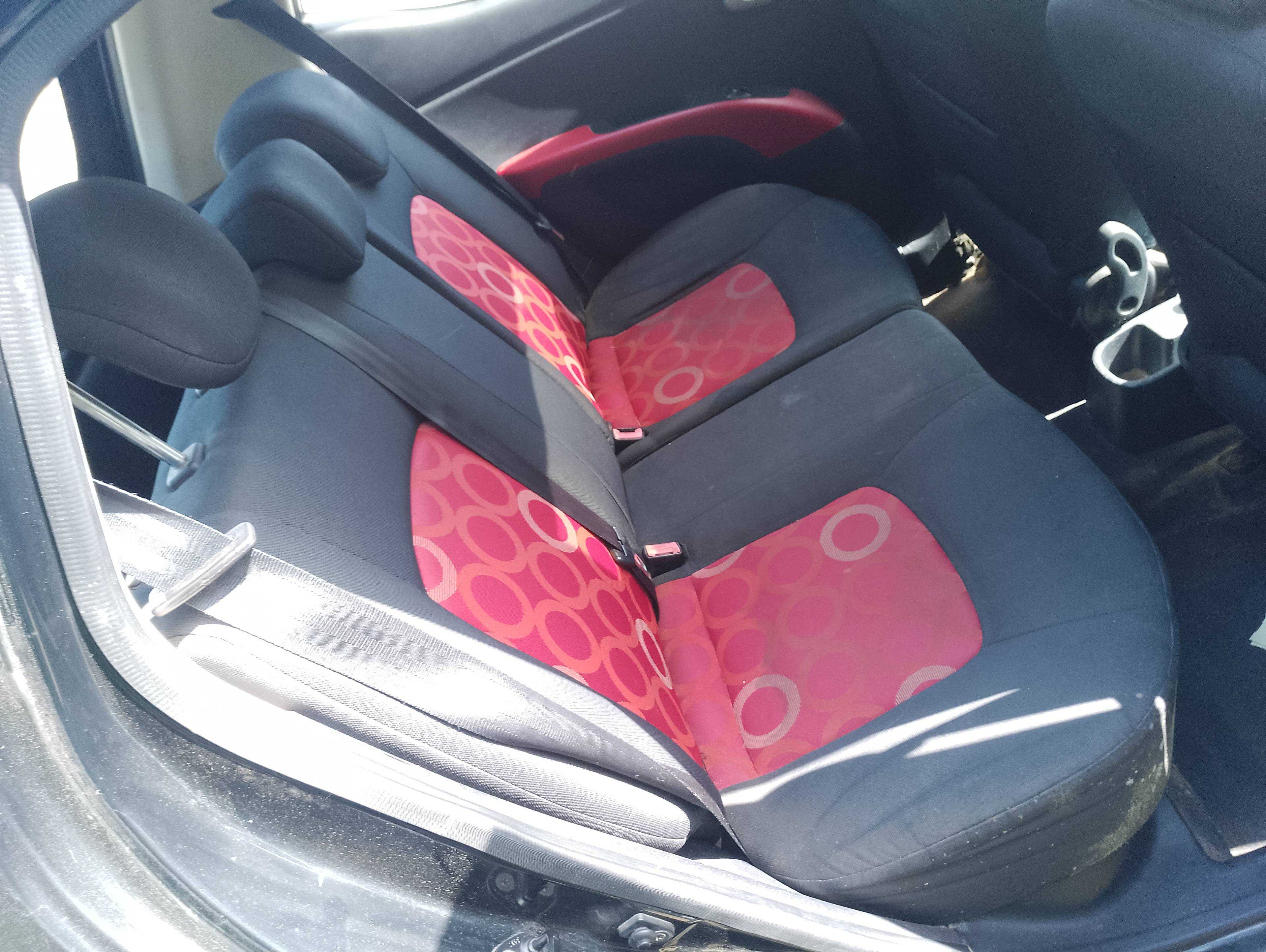 Recambio de asientos traseros para hyundai i10 classic referencia OEM IAM   