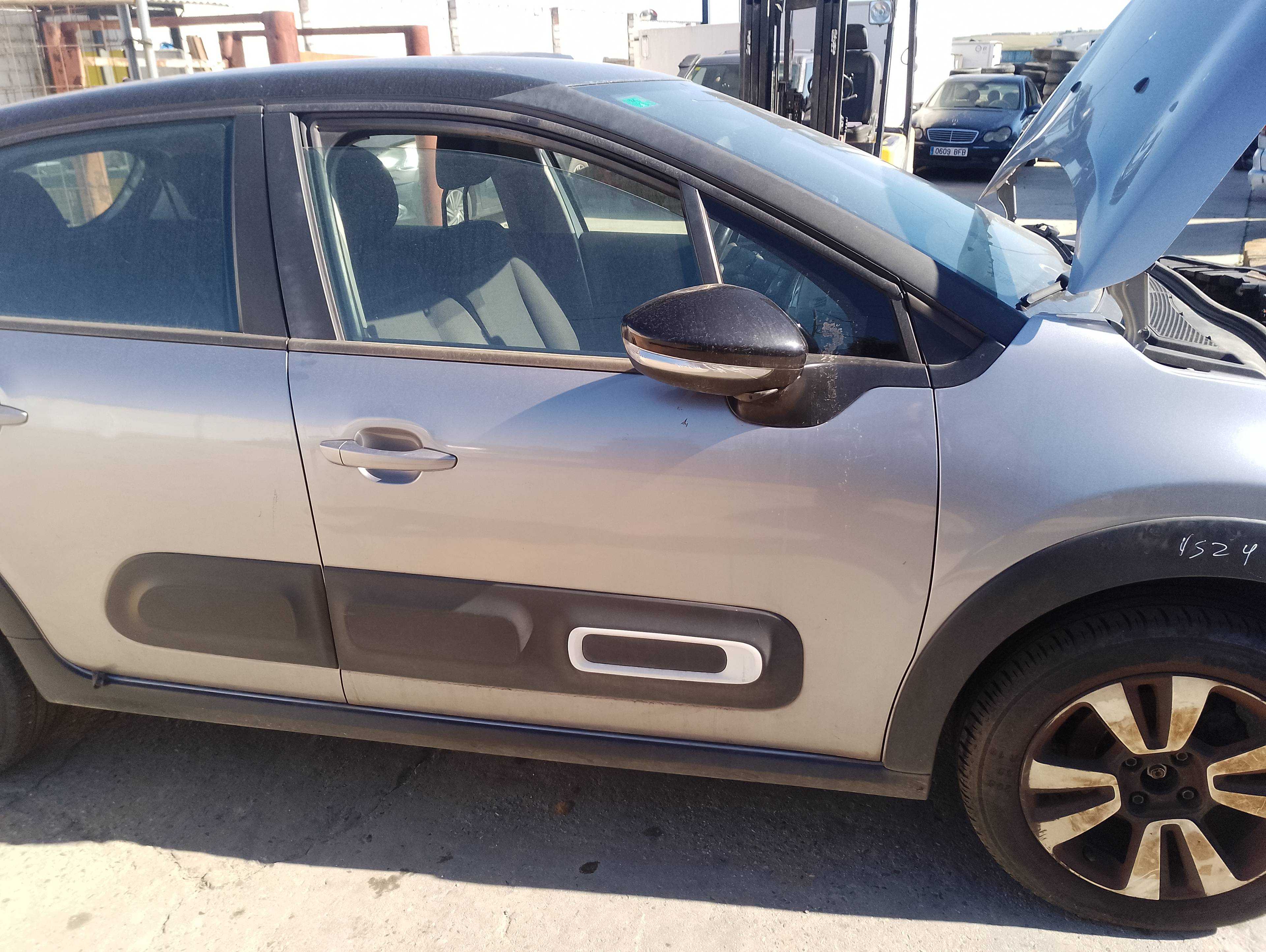 Recambio de puerta delantera derecha para citroën c3 c-series referencia OEM IAM   
