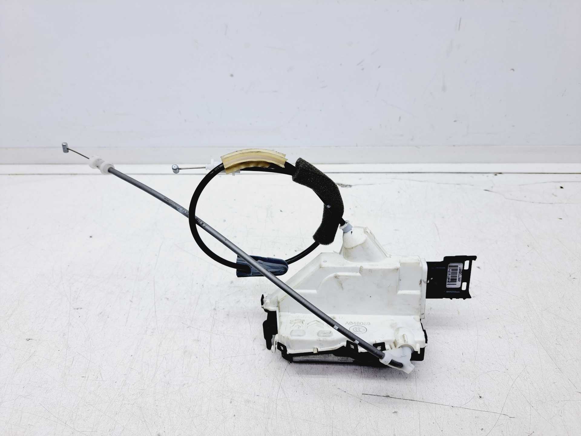 Recambio de cerradura puerta trasera derecha para citroën c4 cactus feel referencia OEM IAM 2504M1928I4  
