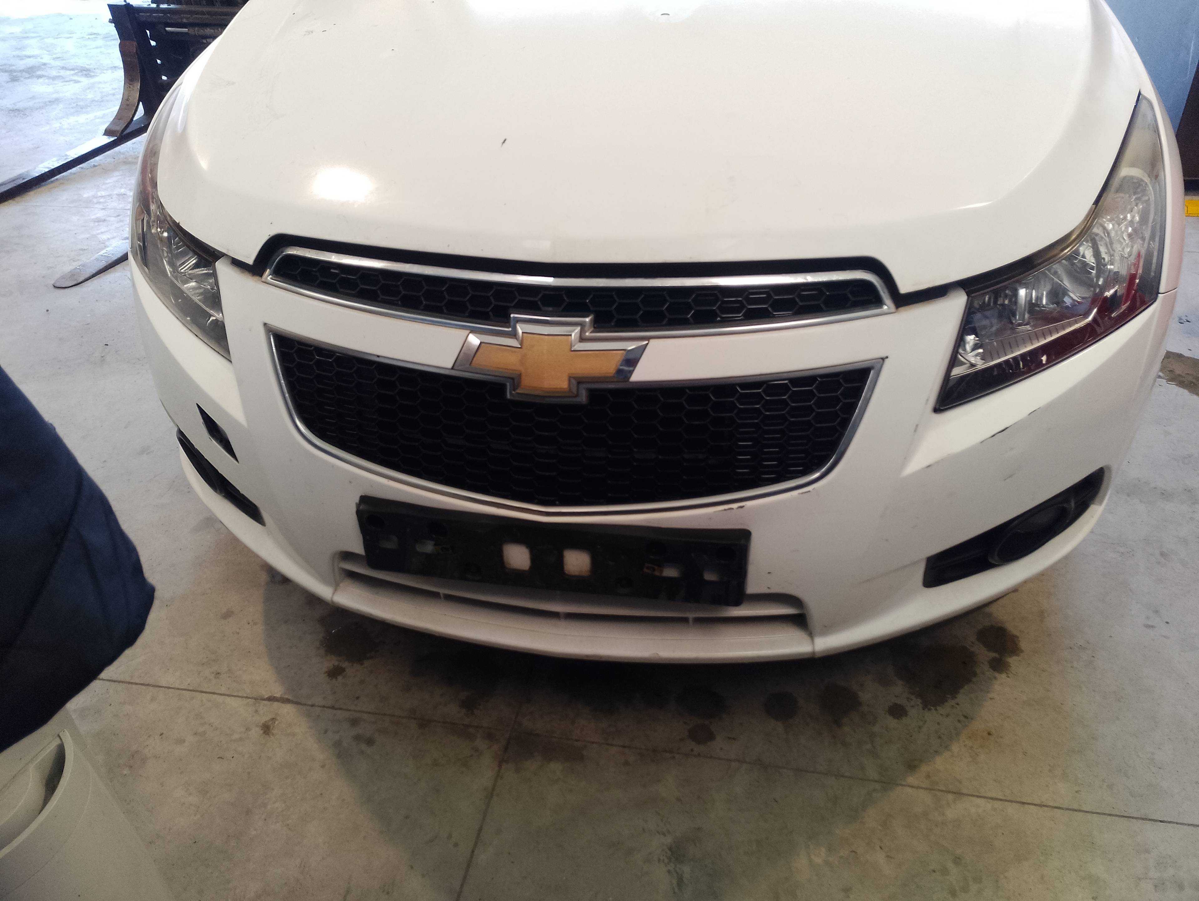 Recambio de paragolpes delantero para chevrolet cruze lt+ referencia OEM IAM   