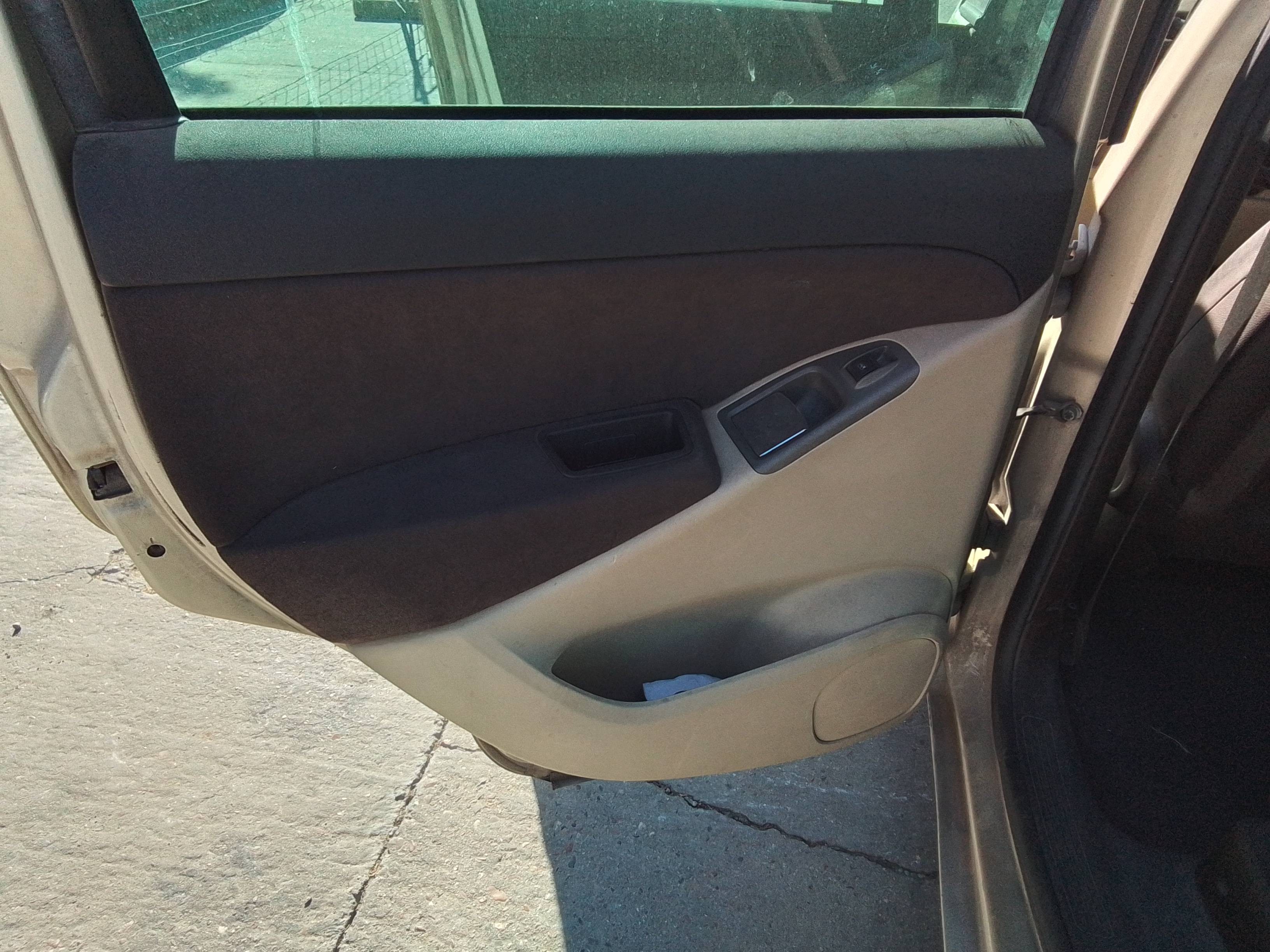 Recambio de guarnecido puerta trasera izquierda para lancia musa (184) 1.9 jtd cat referencia OEM IAM   