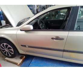 Recambio de puerta delantera izquierda para renault laguna ii grandtour (kg0) expression confort referencia OEM IAM   