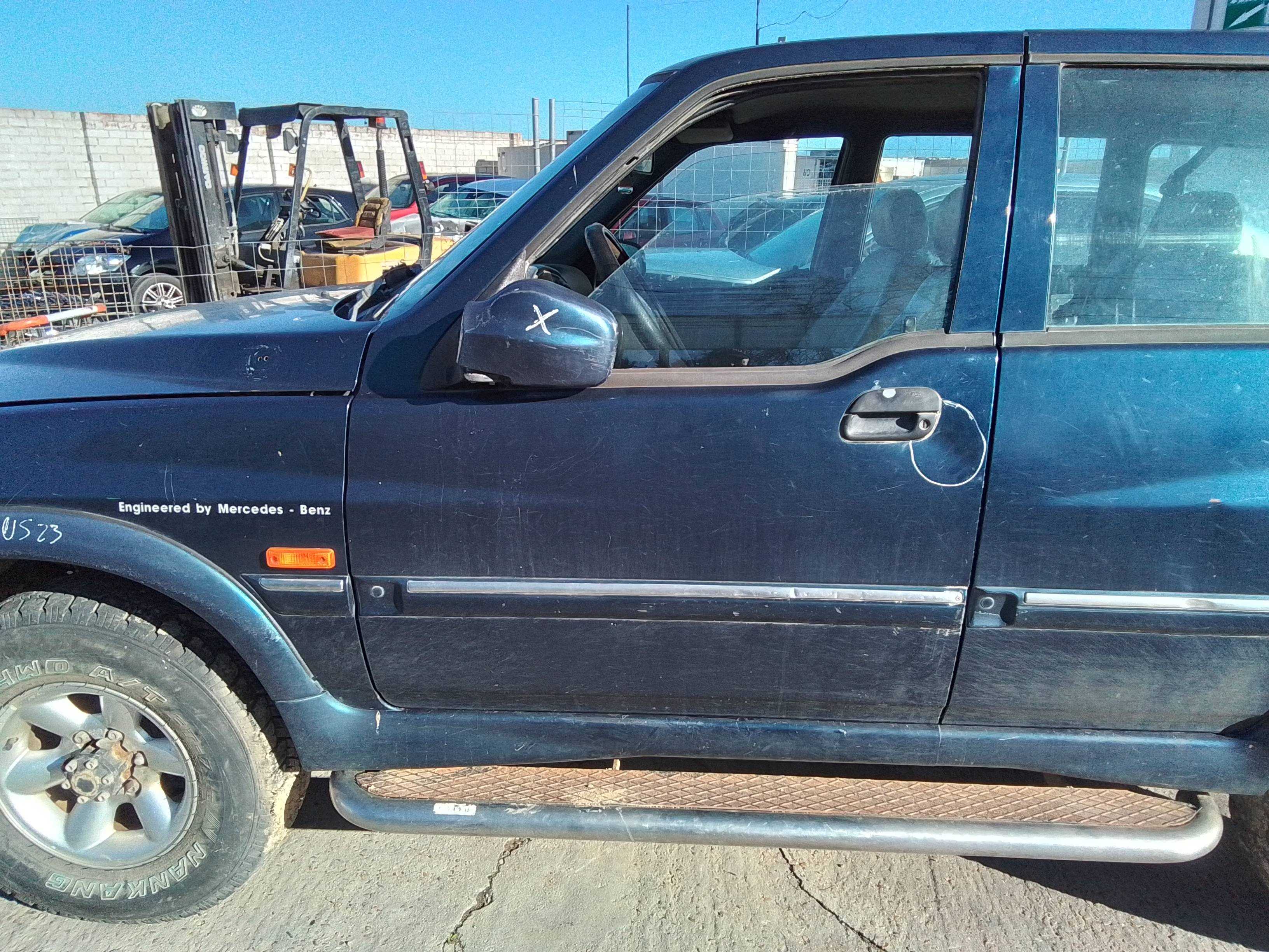 Recambio de puerta delantera izquierda para ssangyong musso 2.9 tdi full referencia OEM IAM   