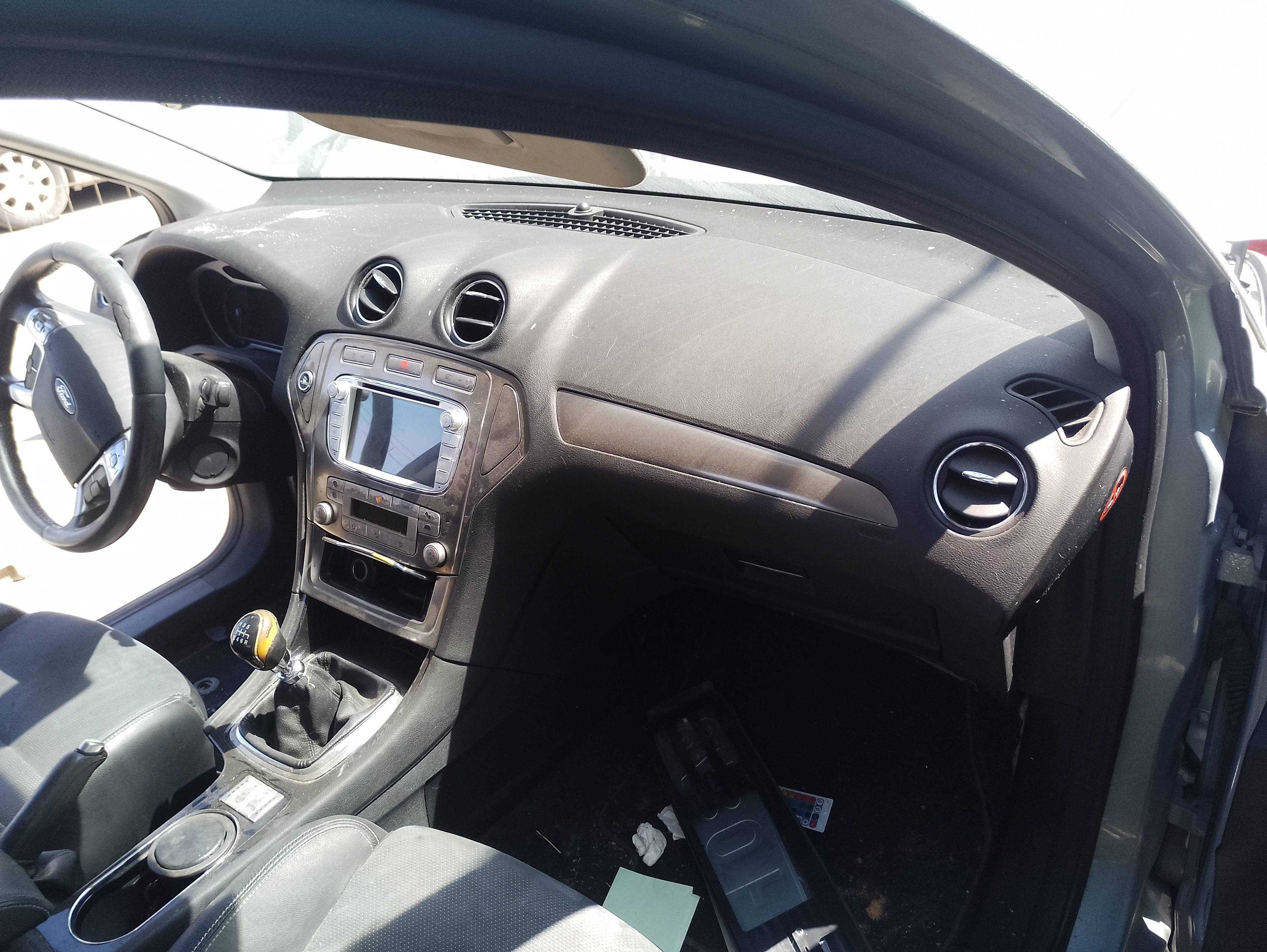 Recambio de salpicadero para ford mondeo ber. (ca2) ghia referencia OEM IAM   