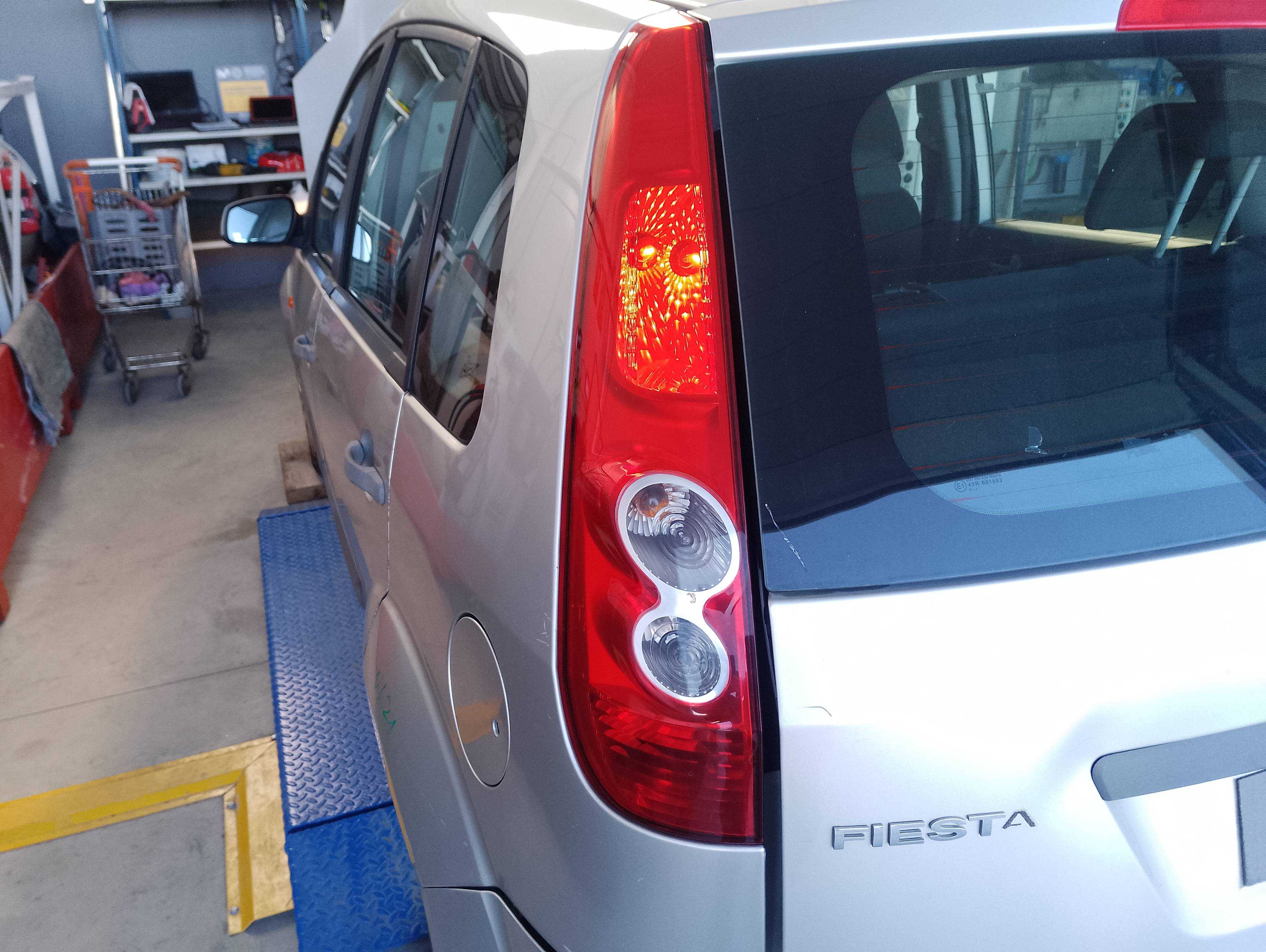 Recambio de piloto trasero izquierdo para ford fiesta (cbk) ambiente referencia OEM IAM   