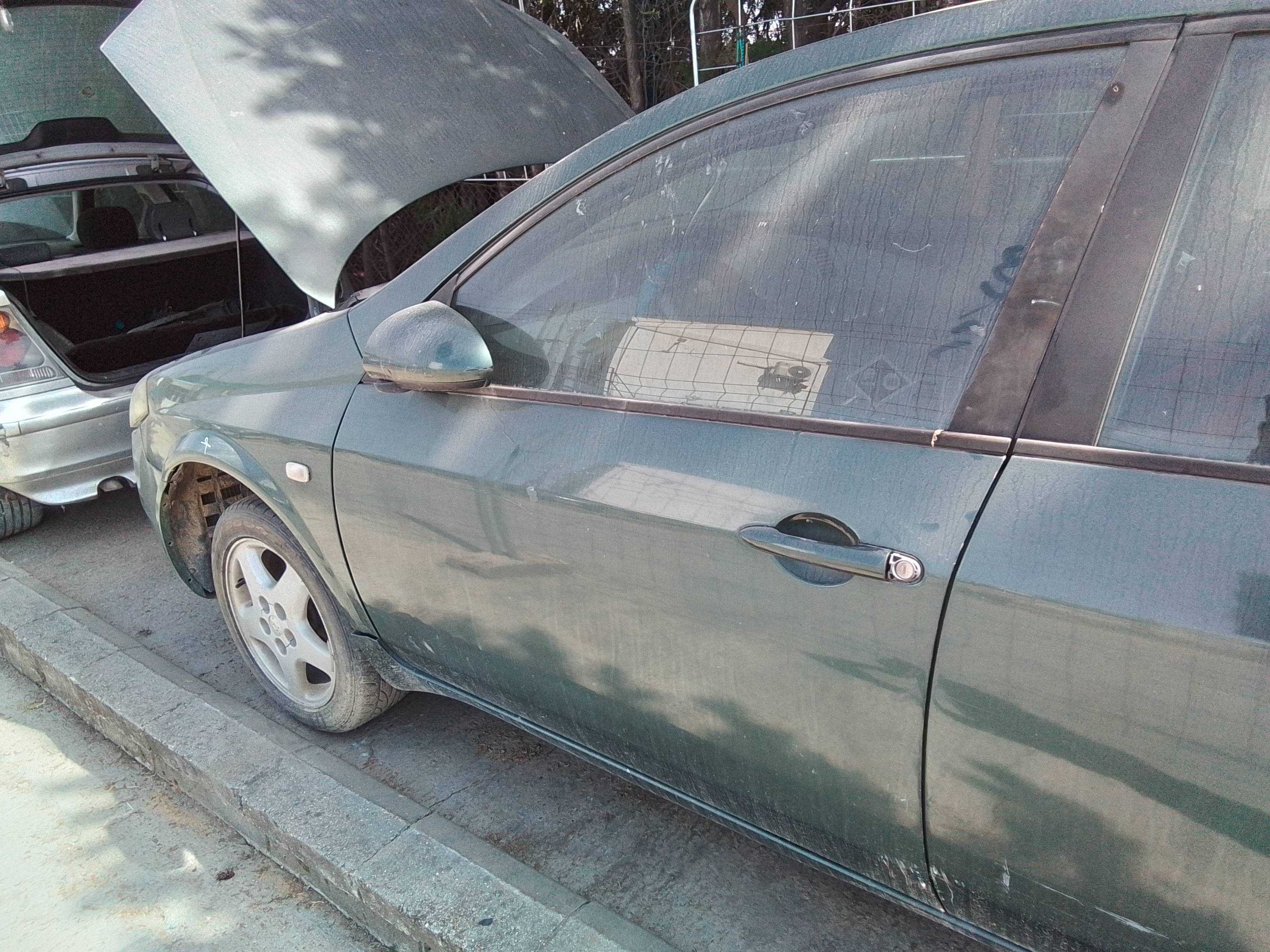 Recambio de puerta delantera izquierda para nissan primera berlina (p12) acenta referencia OEM IAM   