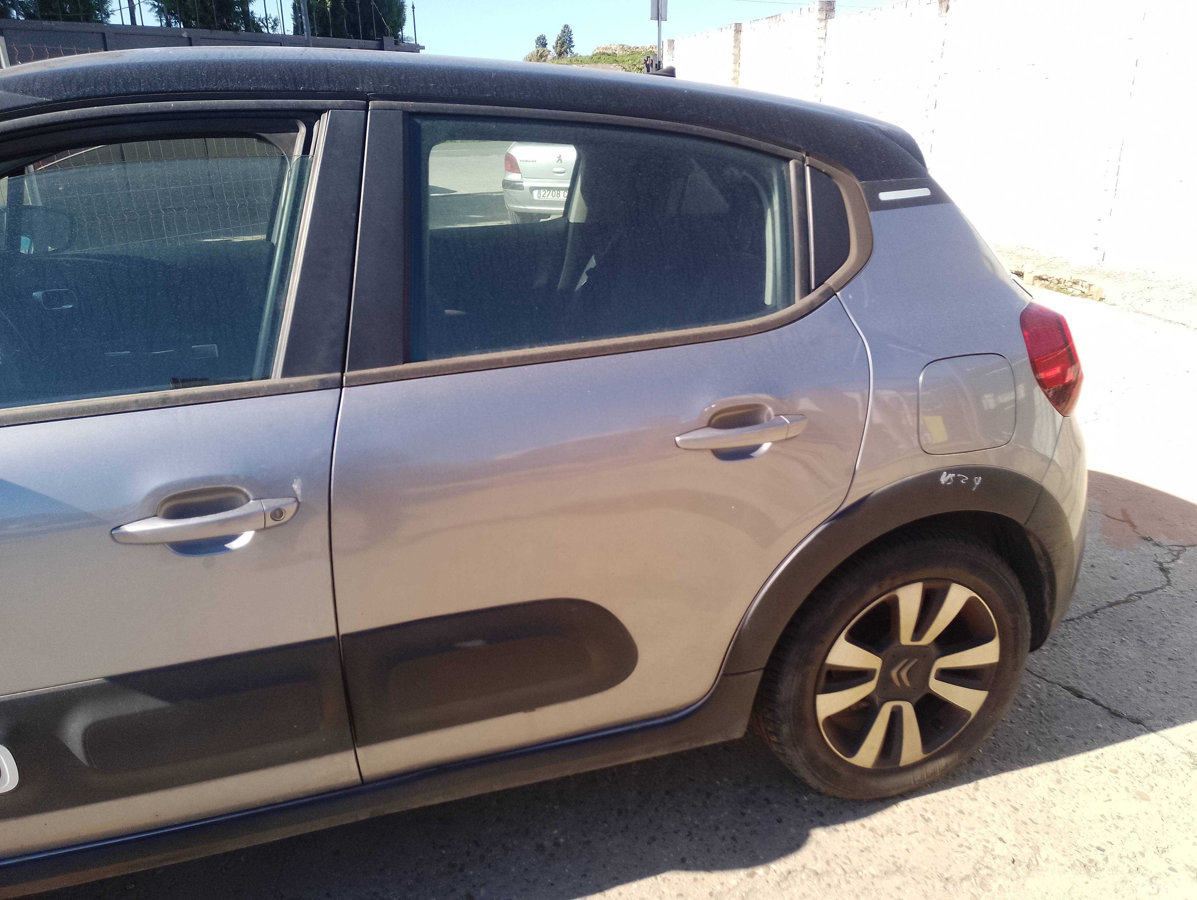 Recambio de puerta trasera izquierda para citroën c3 c-series referencia OEM IAM   