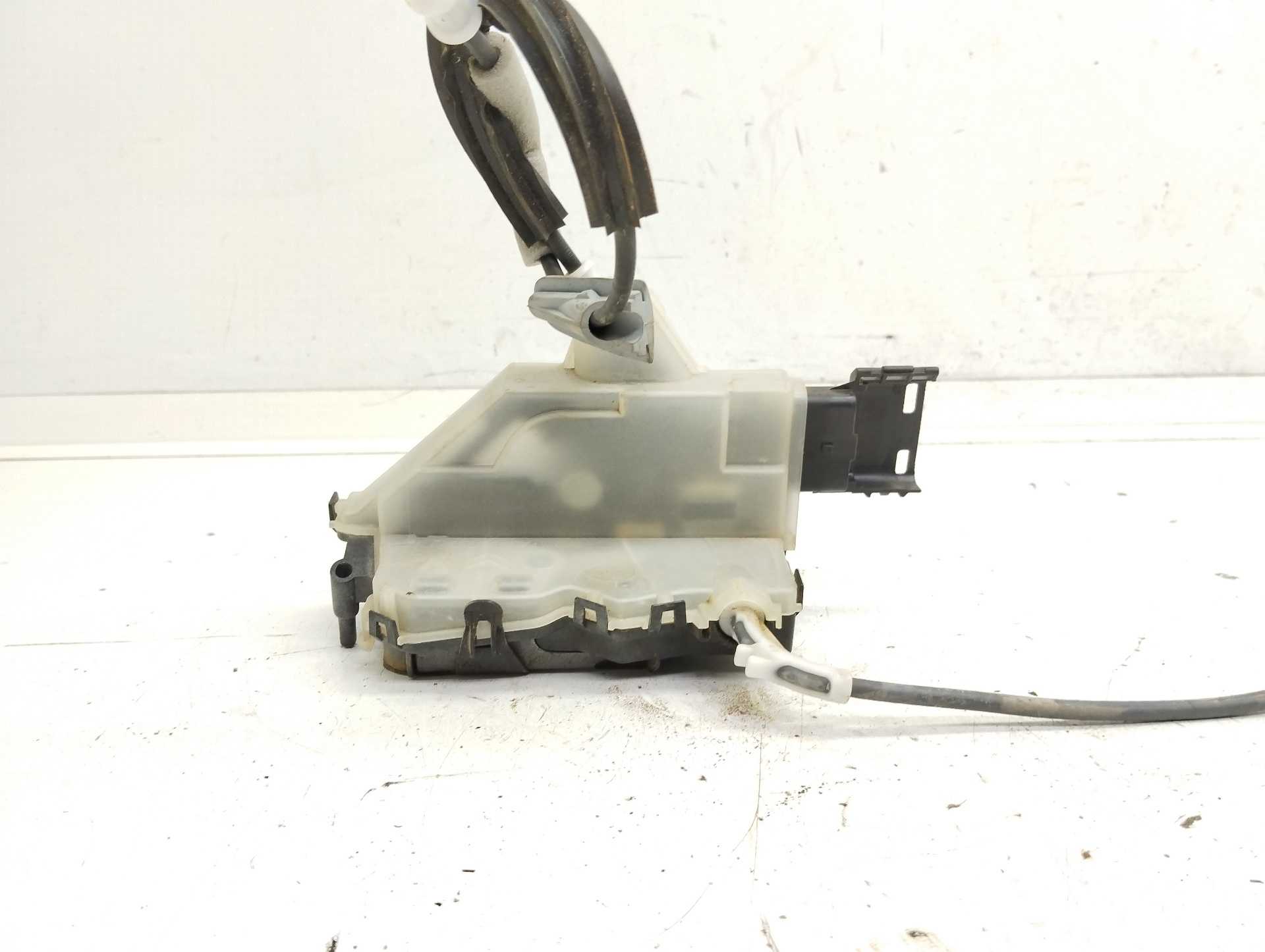 Recambio de cerradura puerta delantera derecha para peugeot 3008 active referencia OEM IAM PSA104234  