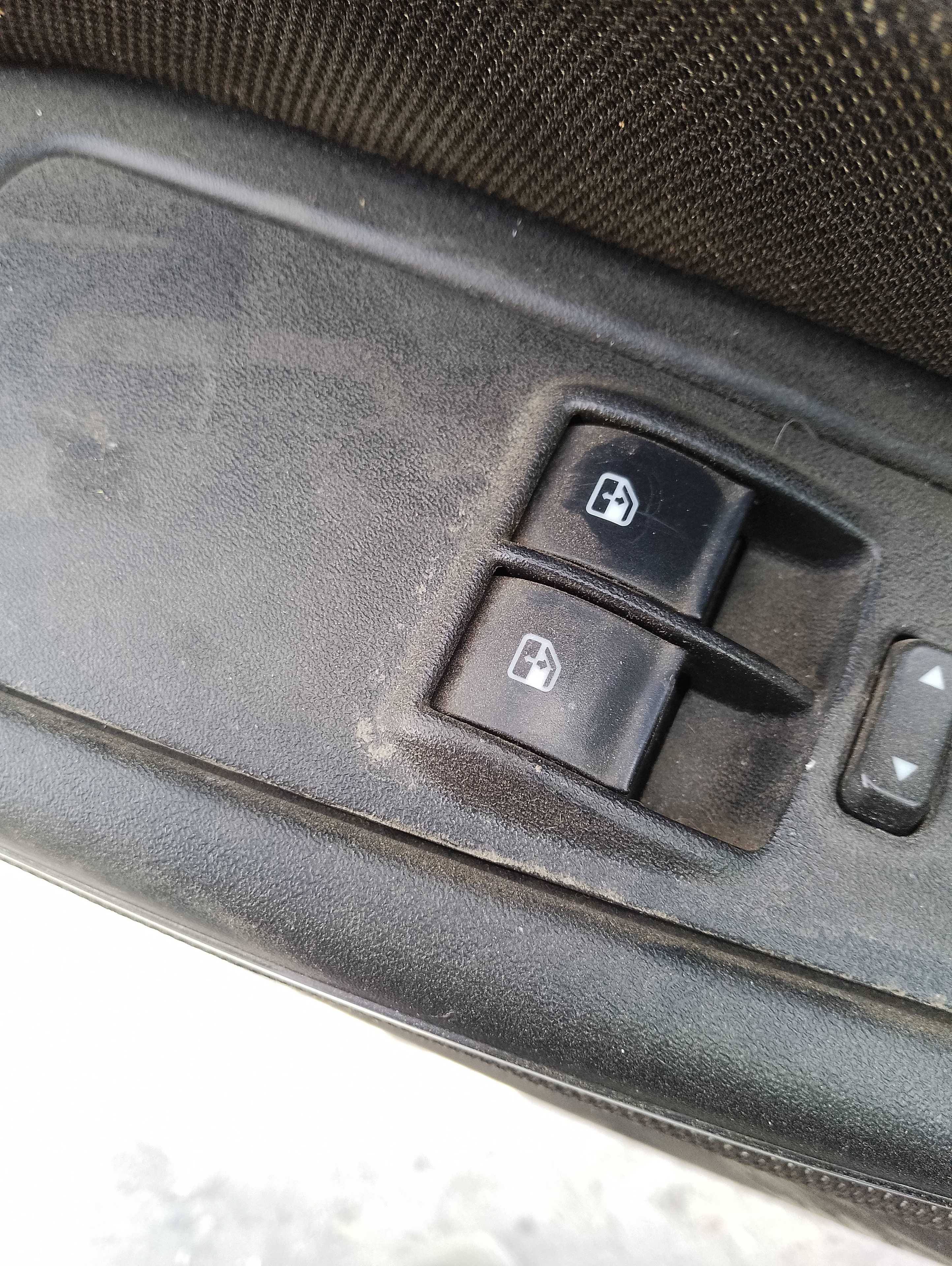 Recambio de mando elevalunas delantero izquierdo para fiat bravo (198) 1.9 active multijet referencia OEM IAM   