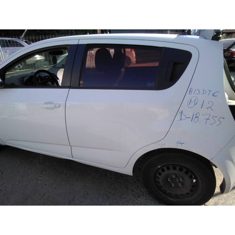 Recambio de puerta trasera izquierda para chevrolet aveo sedán lt+ referencia OEM IAM   