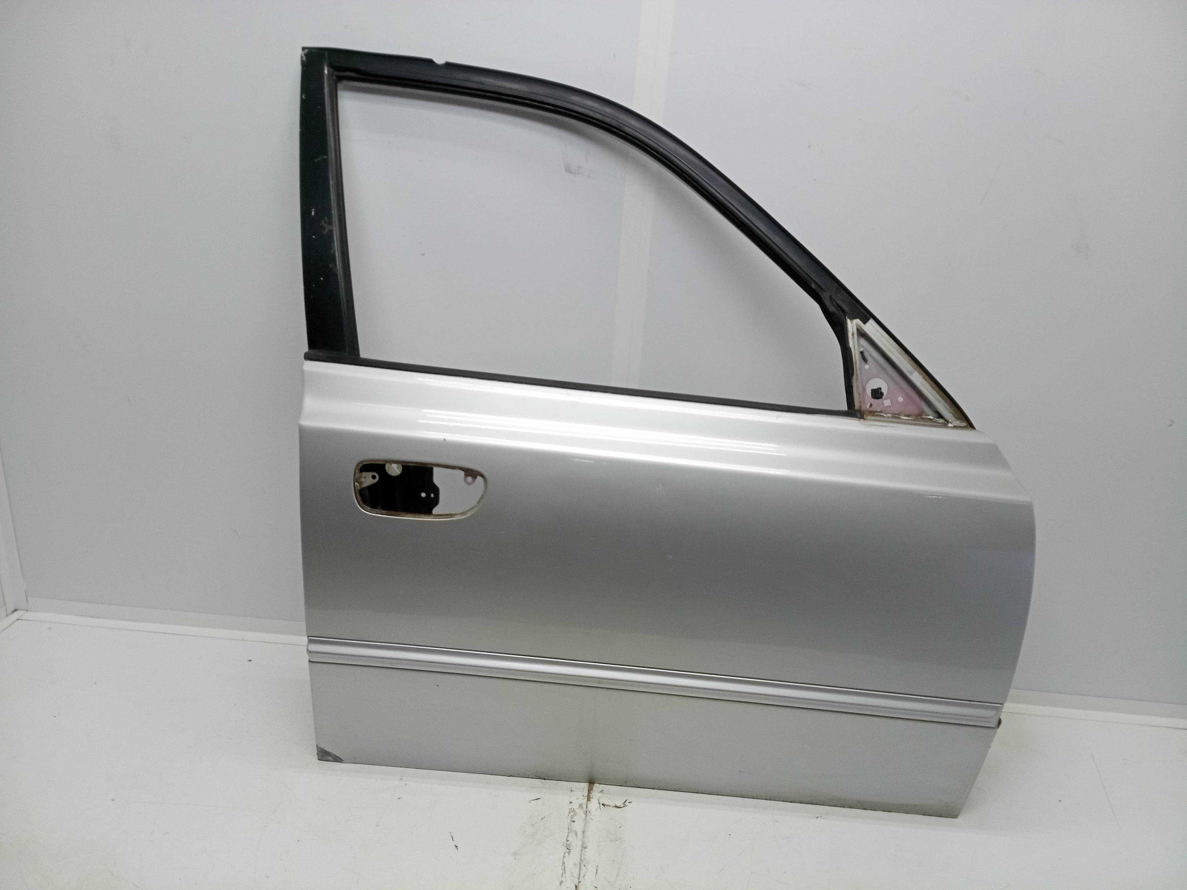 Recambio de puerta delantera derecha para hyundai accent (lc) gl 4p referencia OEM IAM   