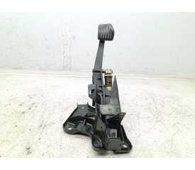 Recambio de pedal embrague para land rover freelander (lr2) td4 e referencia OEM IAM 7B633  