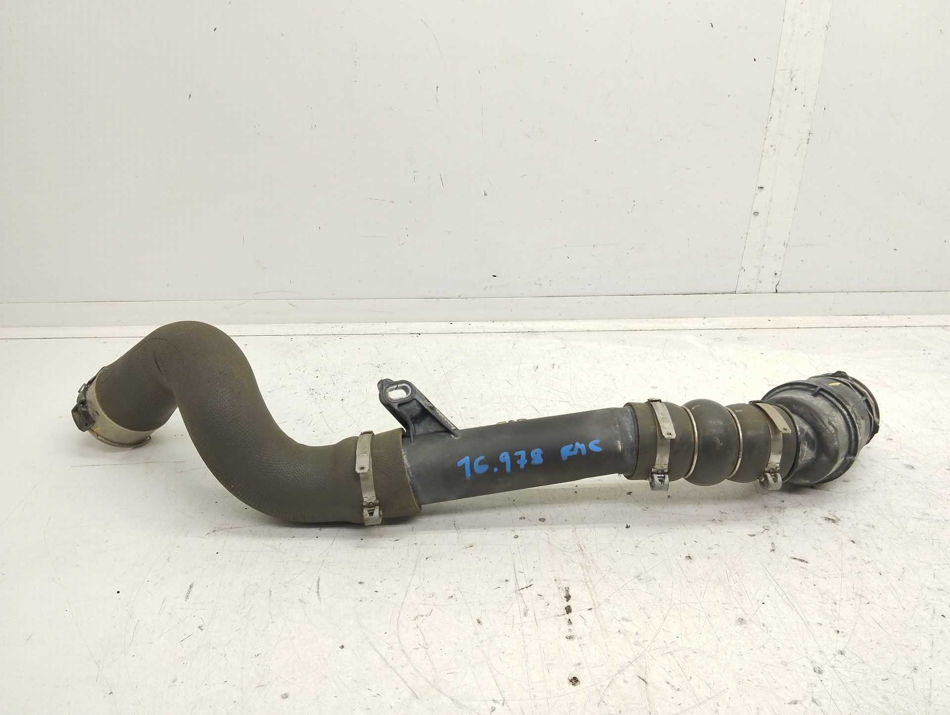 Recambio de tubo de admision para renault captur 1.5 dci diesel fap referencia OEM IAM 144601524R 1085602S06 