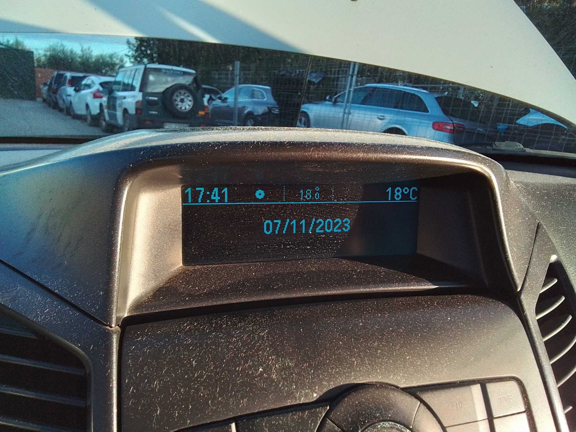 Recambio de pantalla multifuncion para chevrolet orlando lt referencia OEM IAM   