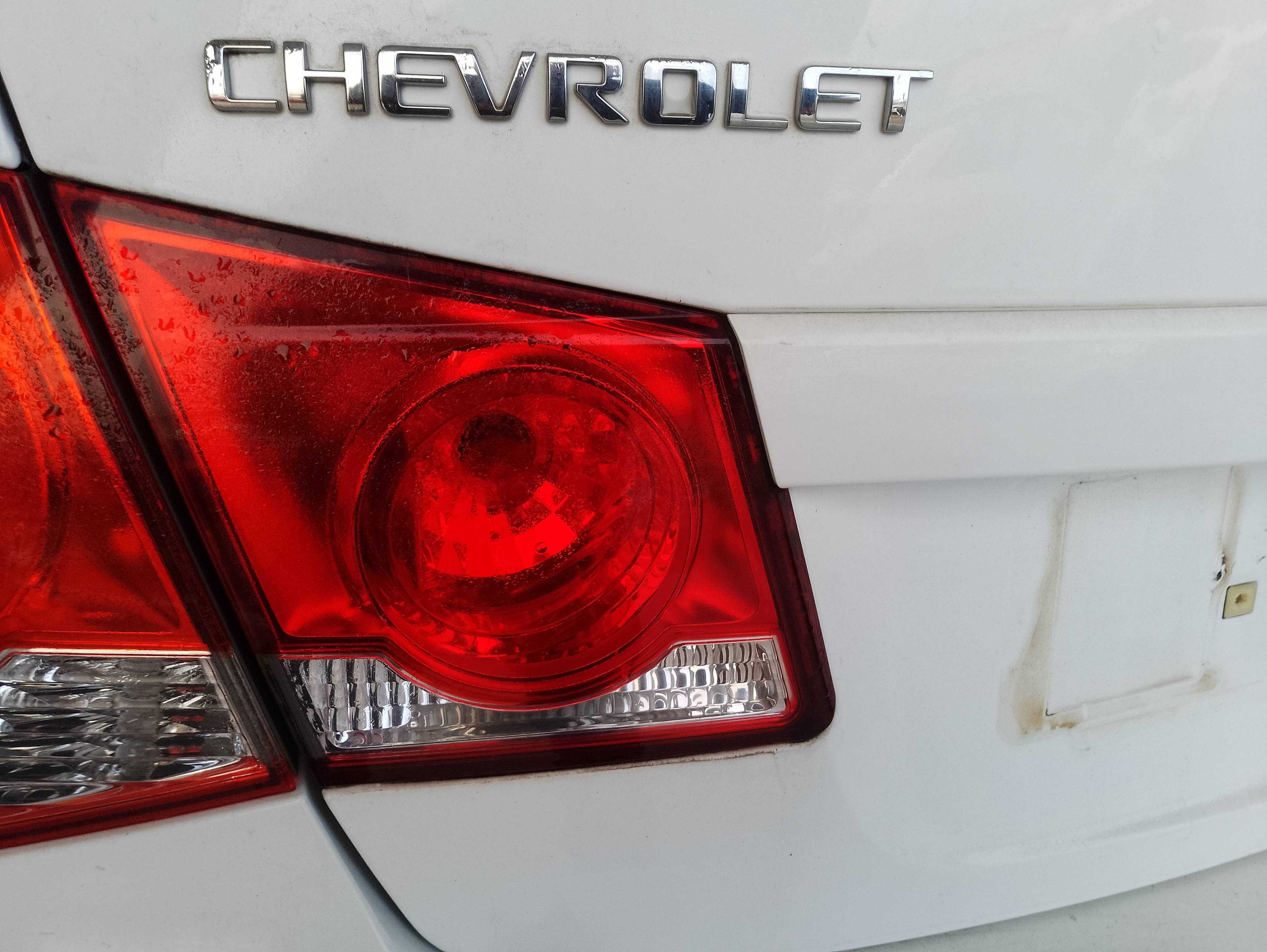 Recambio de piloto porton trasero izquierdo para chevrolet cruze lt+ referencia OEM IAM   