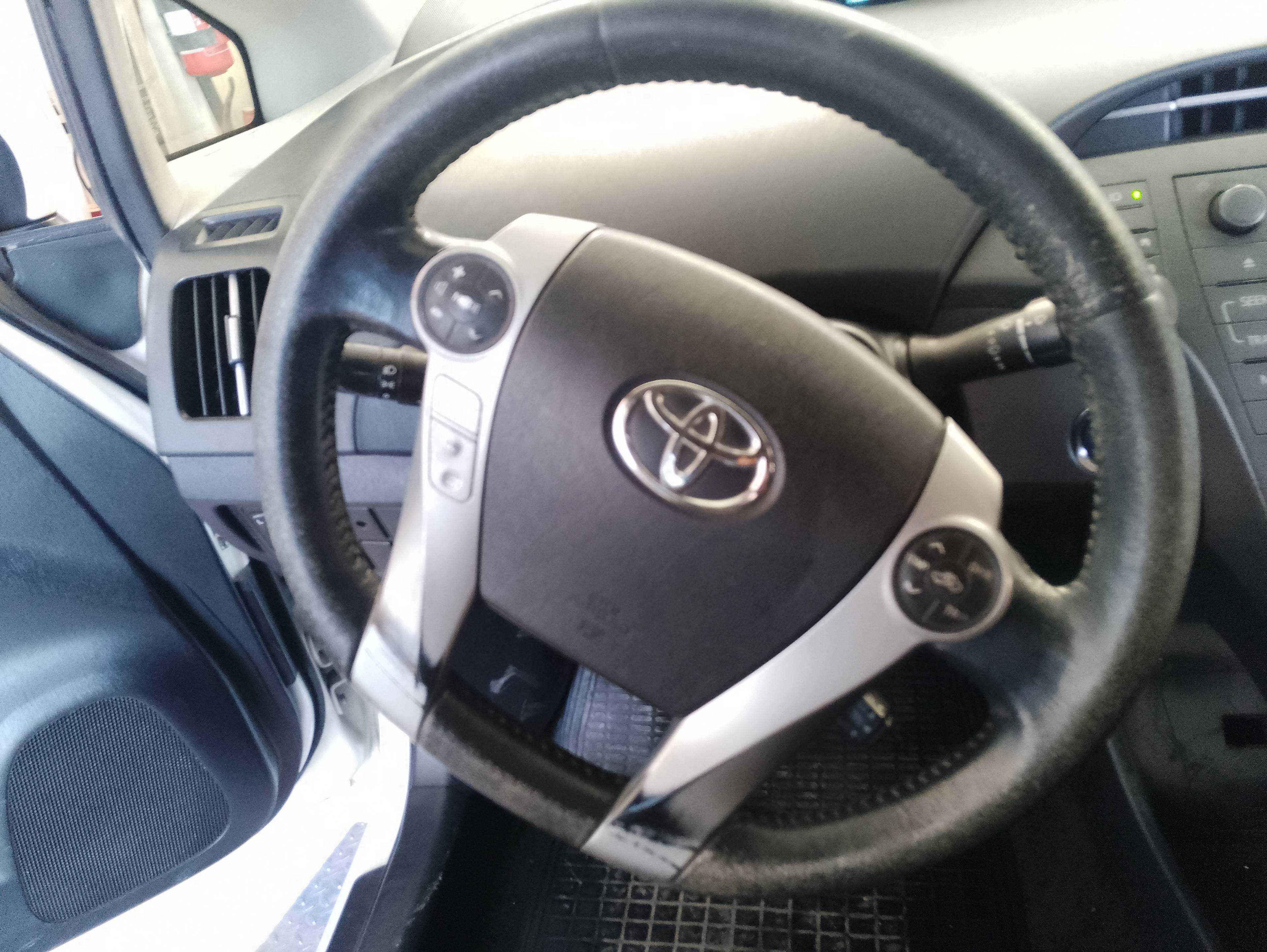 Recambio de volante para toyota prius (nhw30) plug-in hybrid advance referencia OEM IAM   