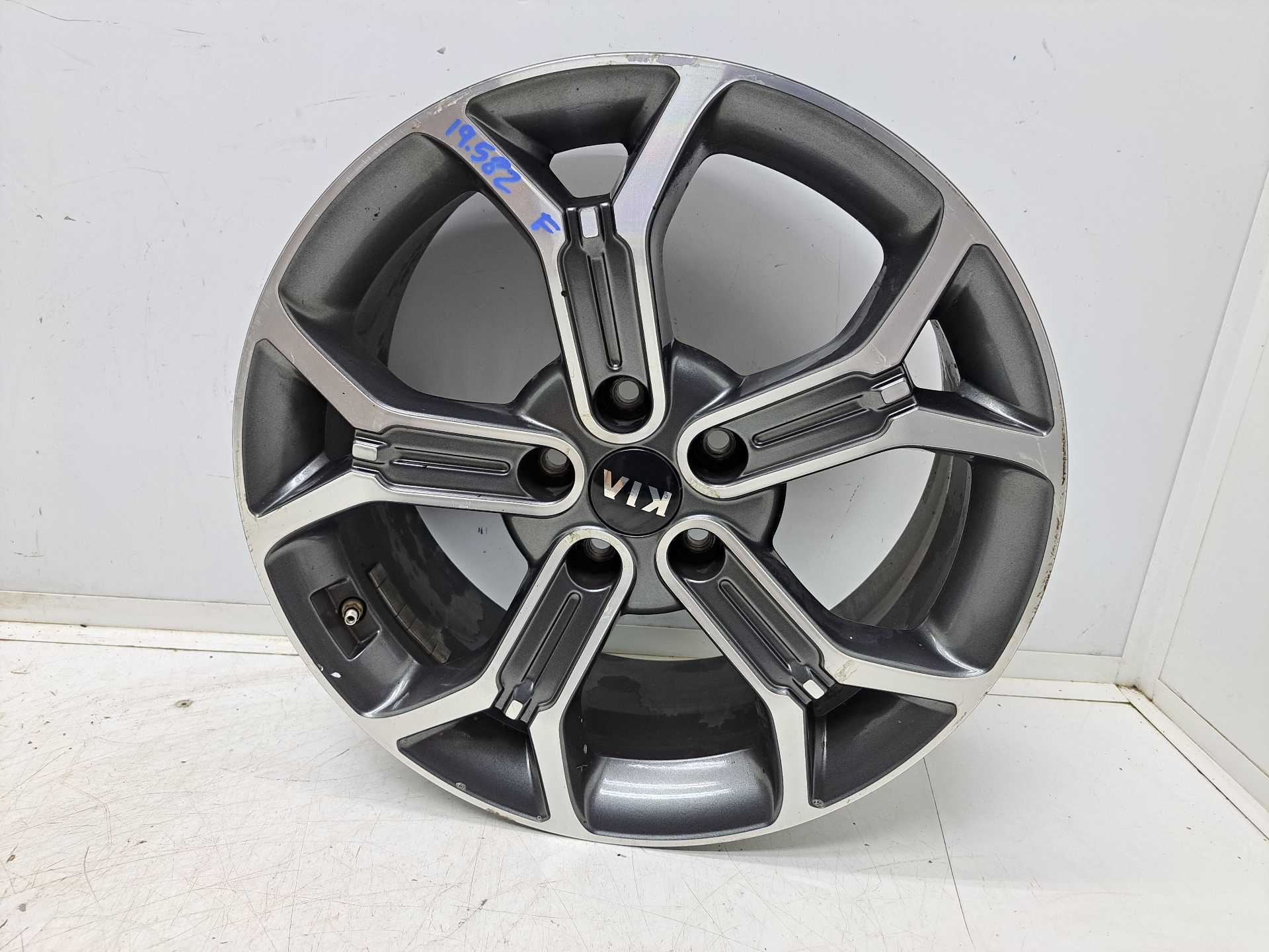 Recambio de llanta para kia xceed drive referencia OEM IAM R18 52910j7800 