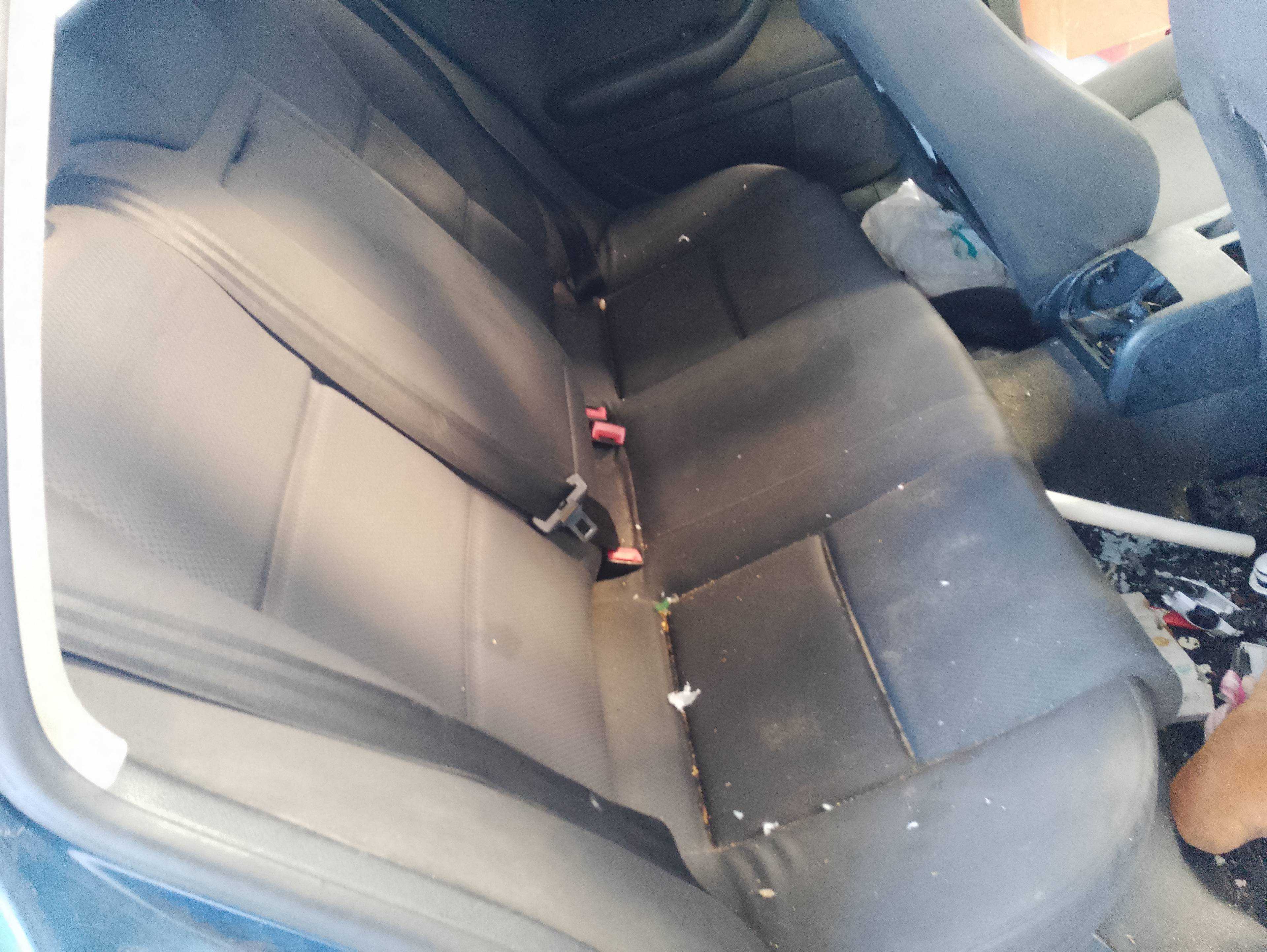 Recambio de asientos traseros para audi a4 avant (8e) 1.9 tdi (96kw) referencia OEM IAM   
