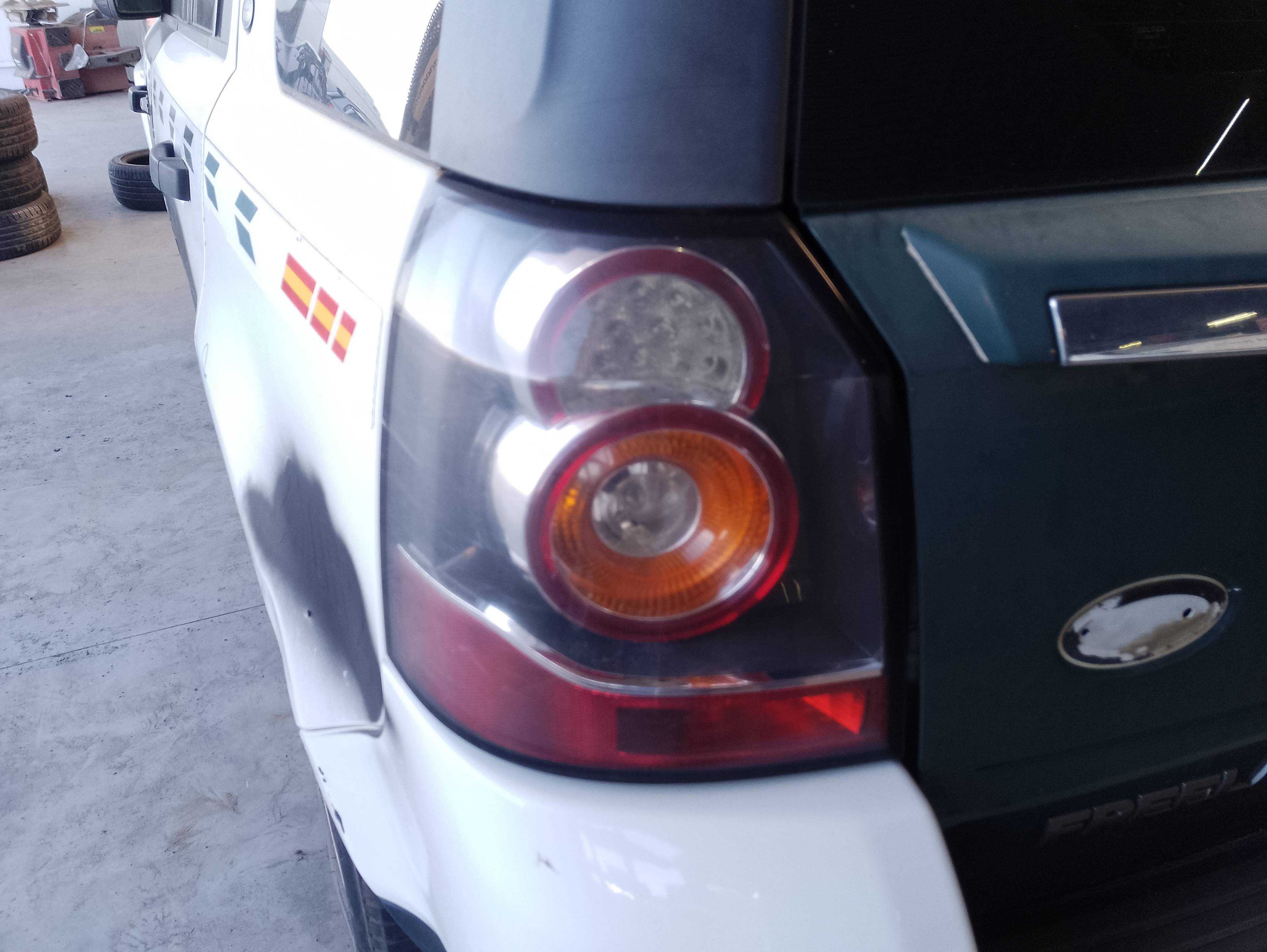 Recambio de piloto trasero izquierdo para land rover freelander (lr2) td4 e referencia OEM IAM   