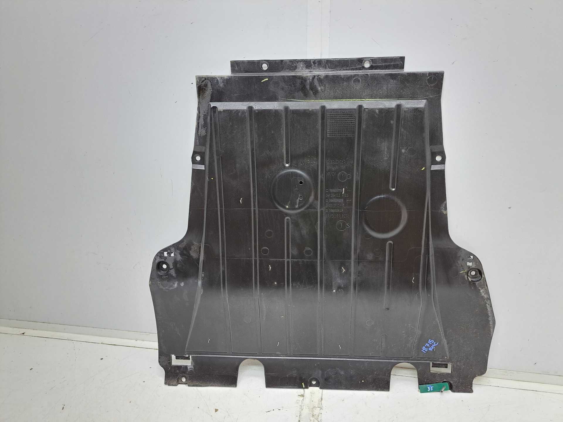 Recambio de cubrecarter para renault captur dynamique referencia OEM IAM 758902935R  
