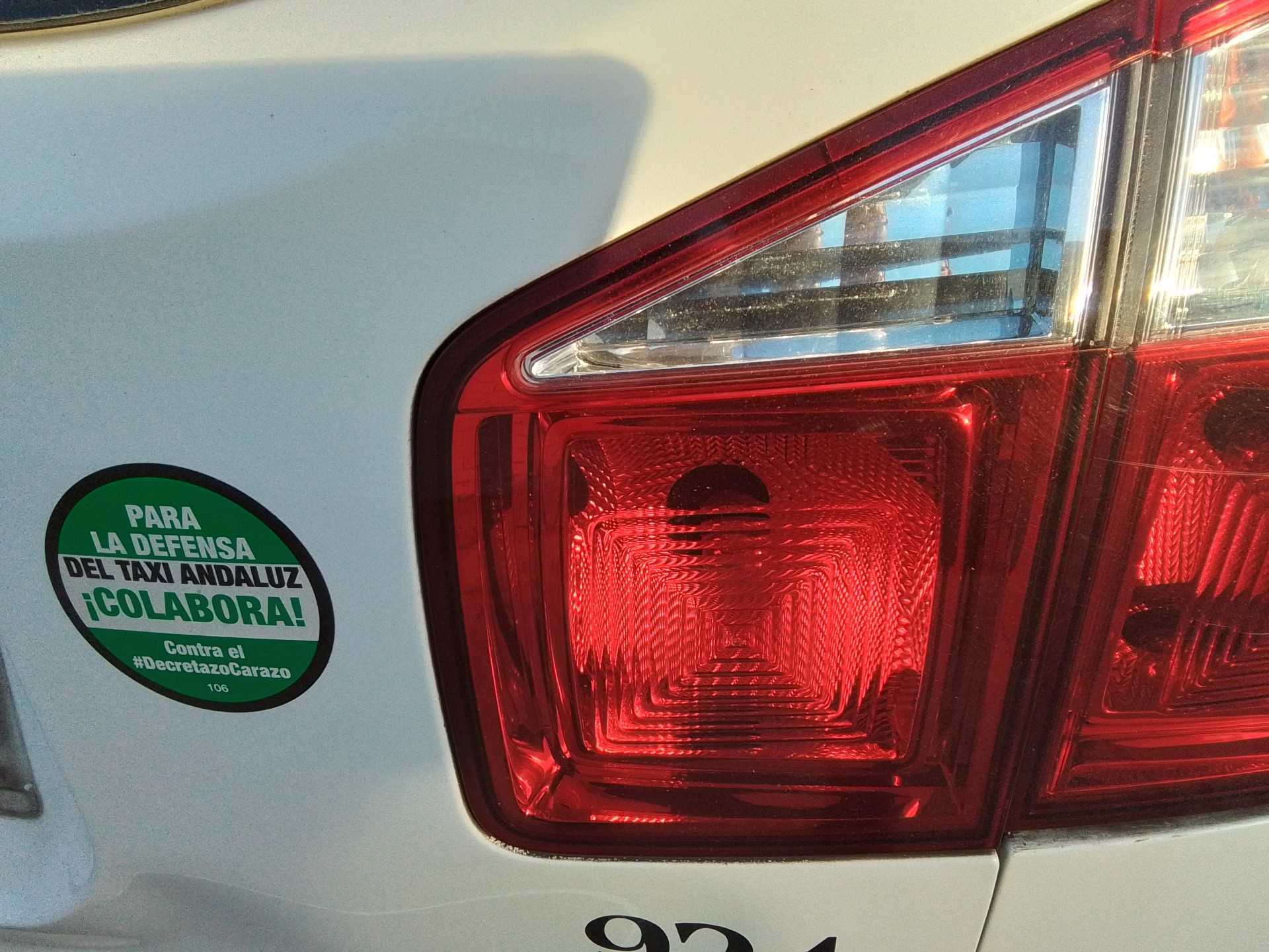 Recambio de piloto porton trasero derecho para chevrolet orlando lt referencia OEM IAM   