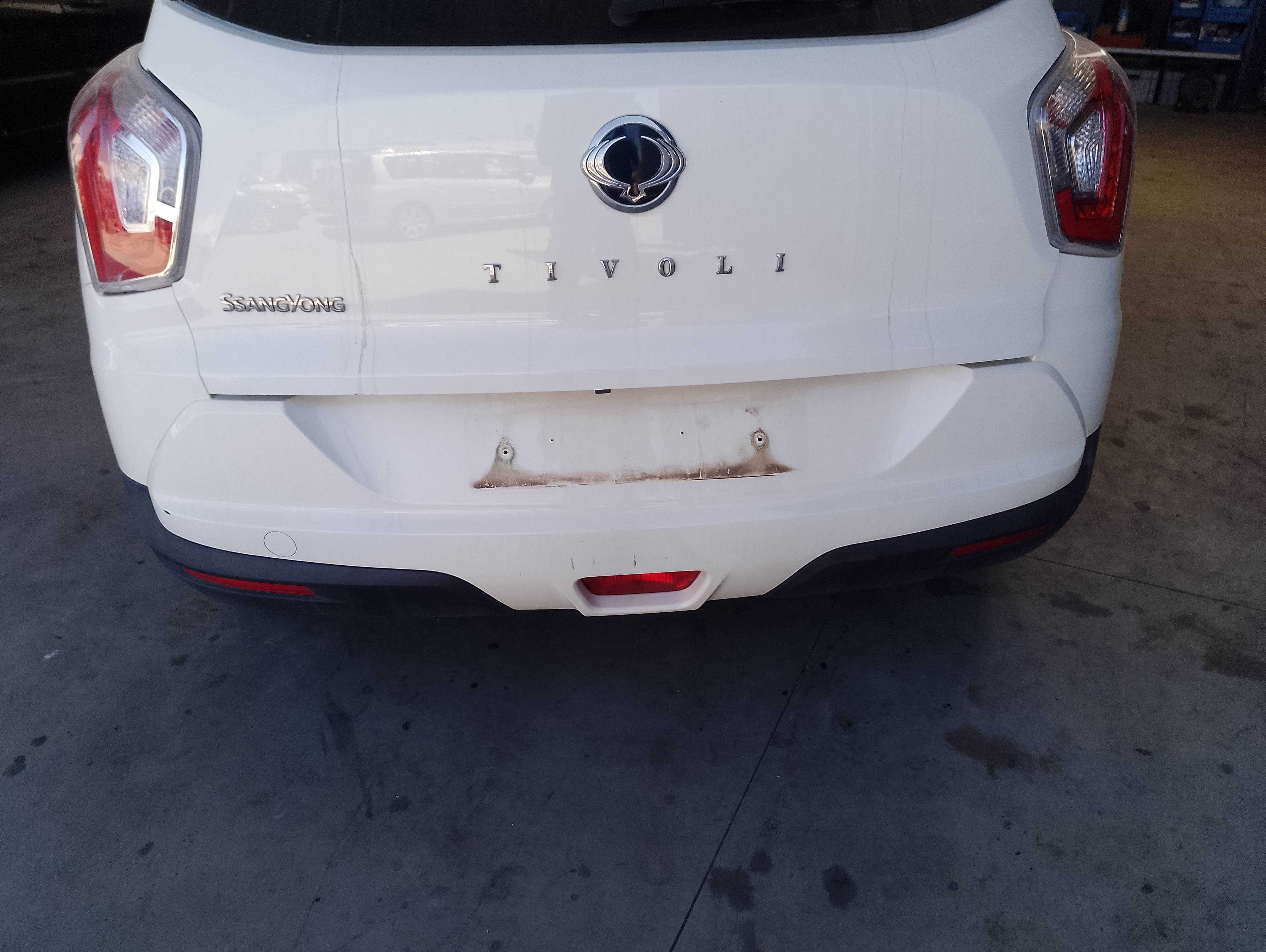 Recambio de paragolpes trasero para ssangyong tivoli crystal 4x2 referencia OEM IAM   