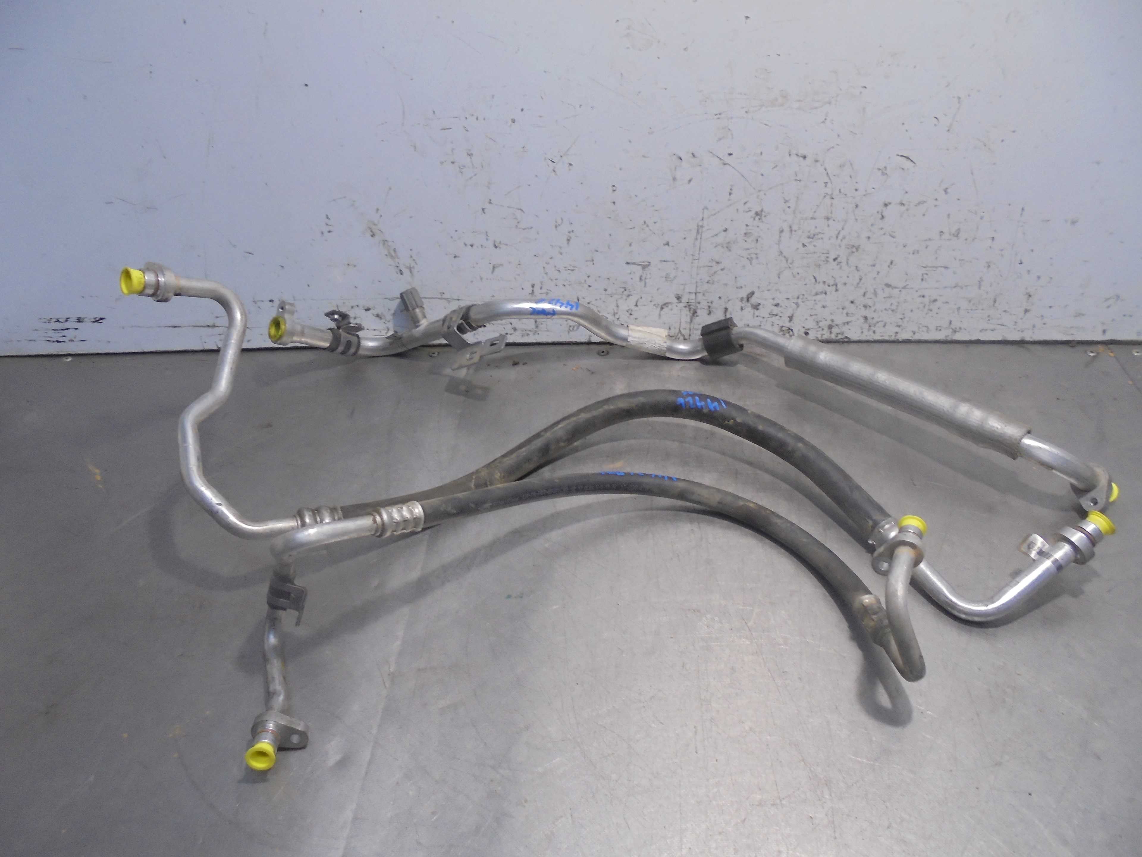 Recambio de tubos aire acondicionado para renault megane iv berlina 5p bose-edition referencia OEM IAM 924546282R 924906677R 