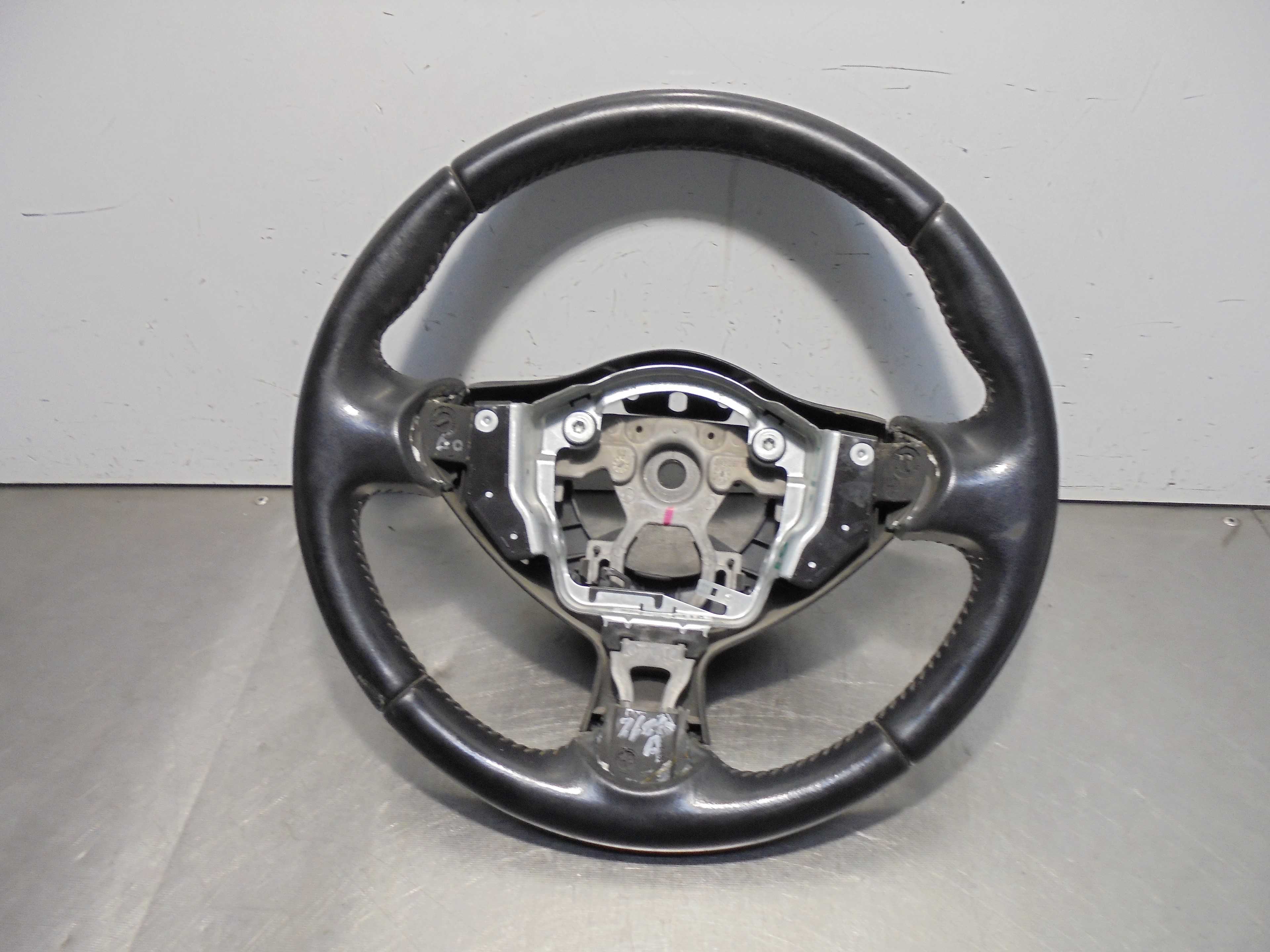 Recambio de volante para nissan juke (f15) 1.6 cat referencia OEM IAM 34126715A  