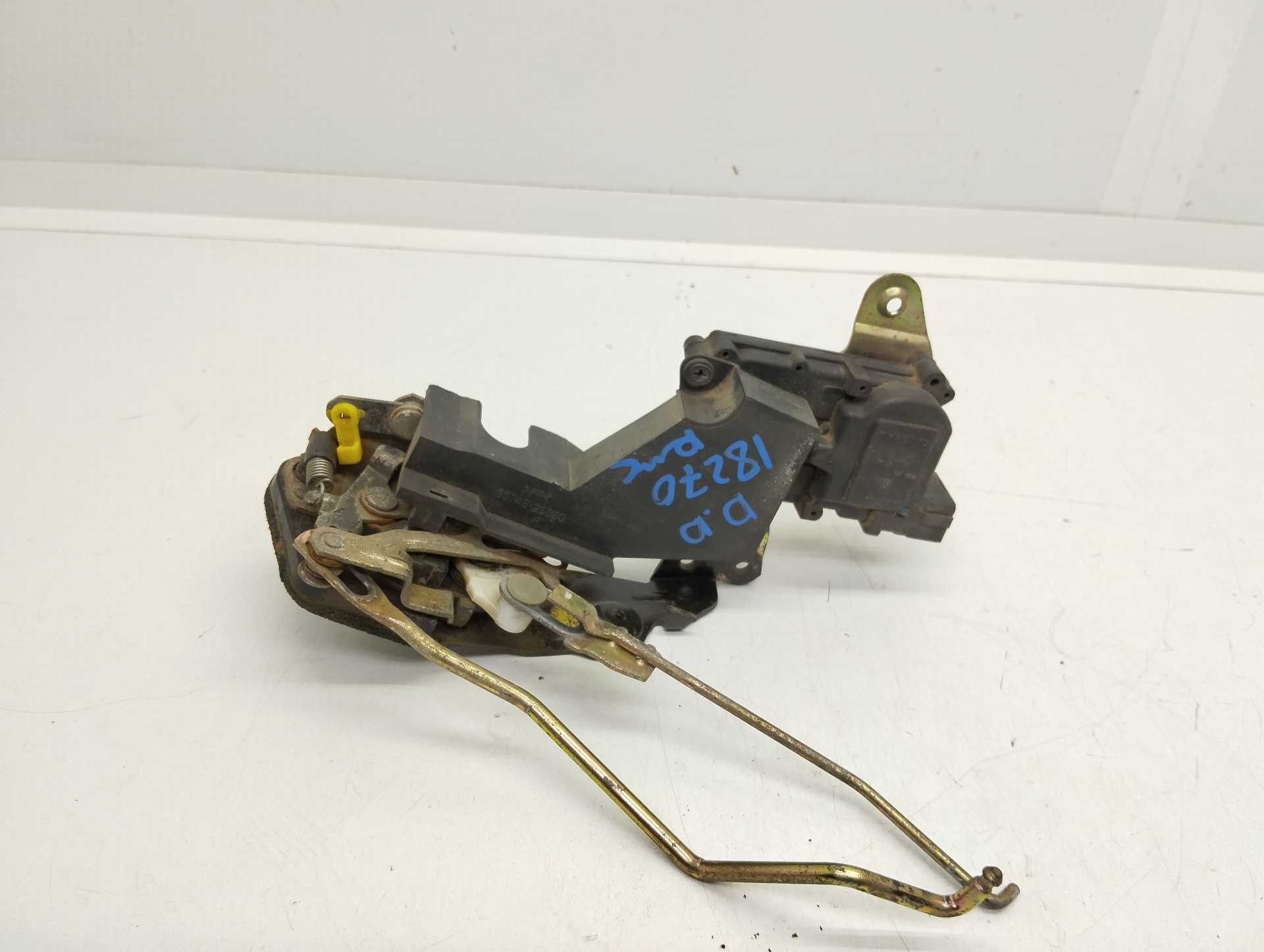 Recambio de cerradura puerta delantera derecha para hyundai accent (lc) gl 4p referencia OEM IAM 9574825000  