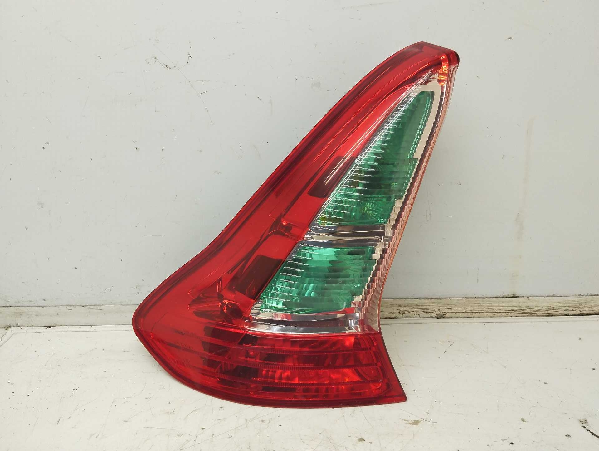 Recambio de piloto trasero izquierdo para citroën c4 berlina vtr plus referencia OEM IAM 9646801777 4CXX13405A 