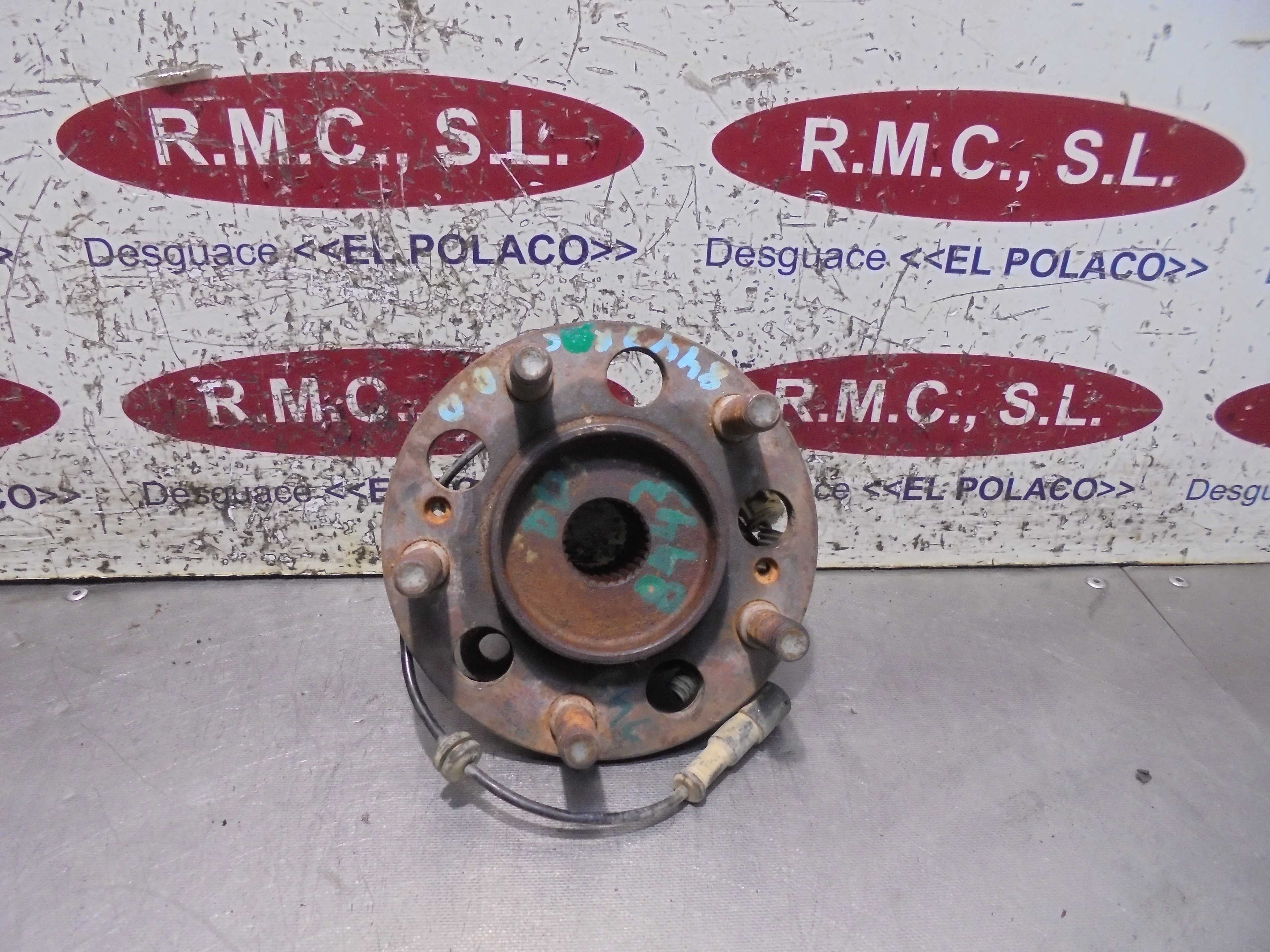 Recambio de buje delantero derecho para ssangyong rexton 2.7 turbodiesel cat referencia OEM IAM   