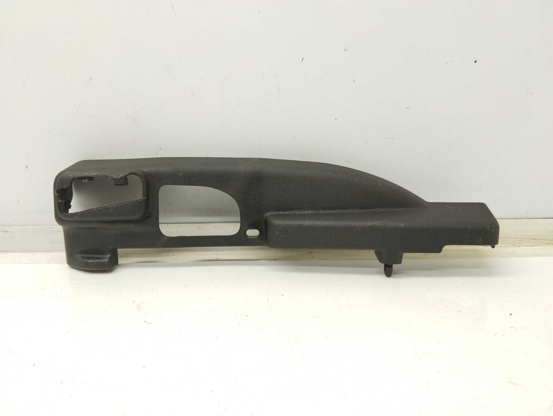 Recambio de moldura interior para renault scenic iv black edition referencia OEM IAM 1339472X  