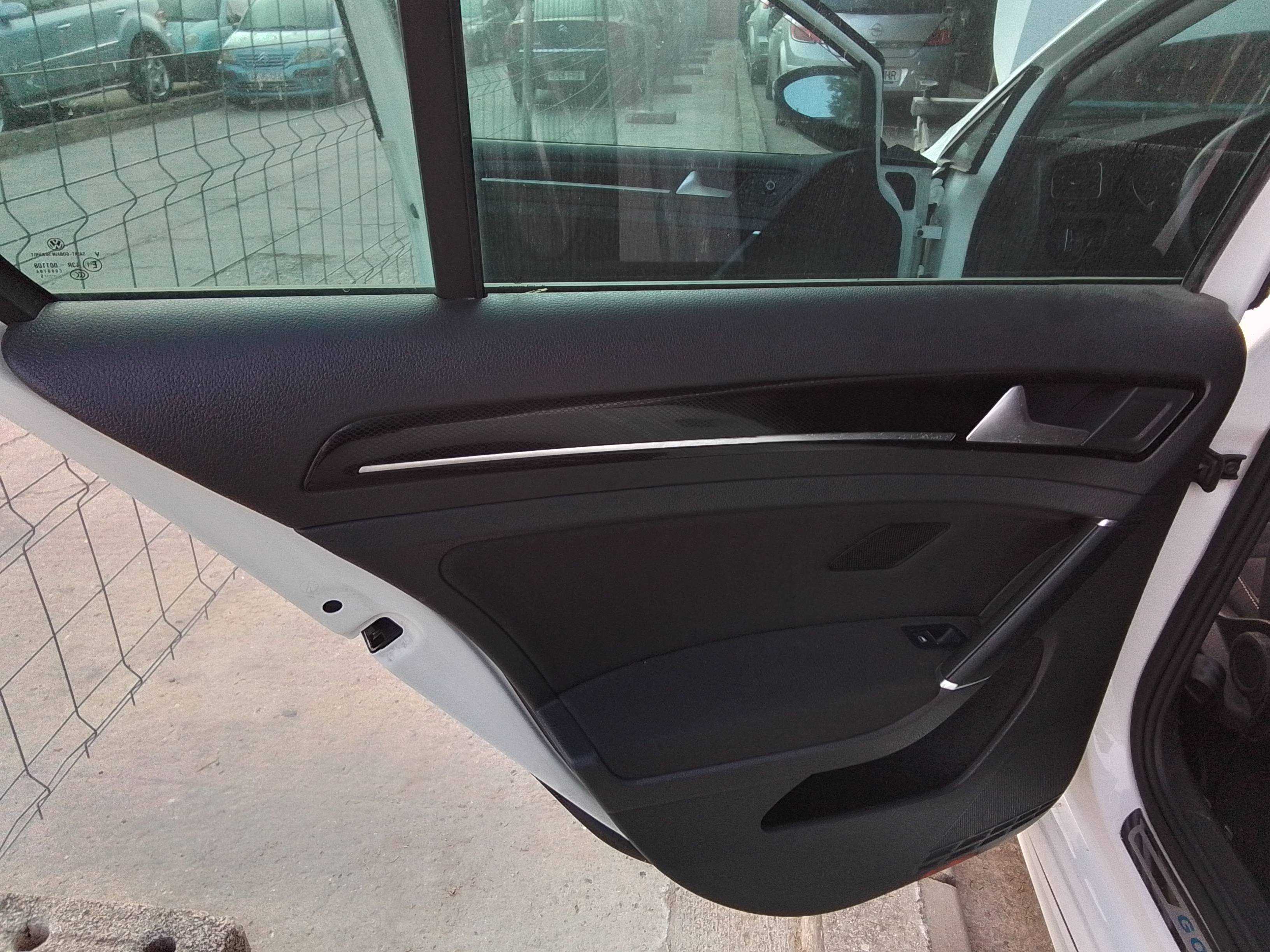 Recambio de guarnecido puerta trasera izquierda para volkswagen golf vii lim. (5g1) advance bluemotion referencia OEM IAM   