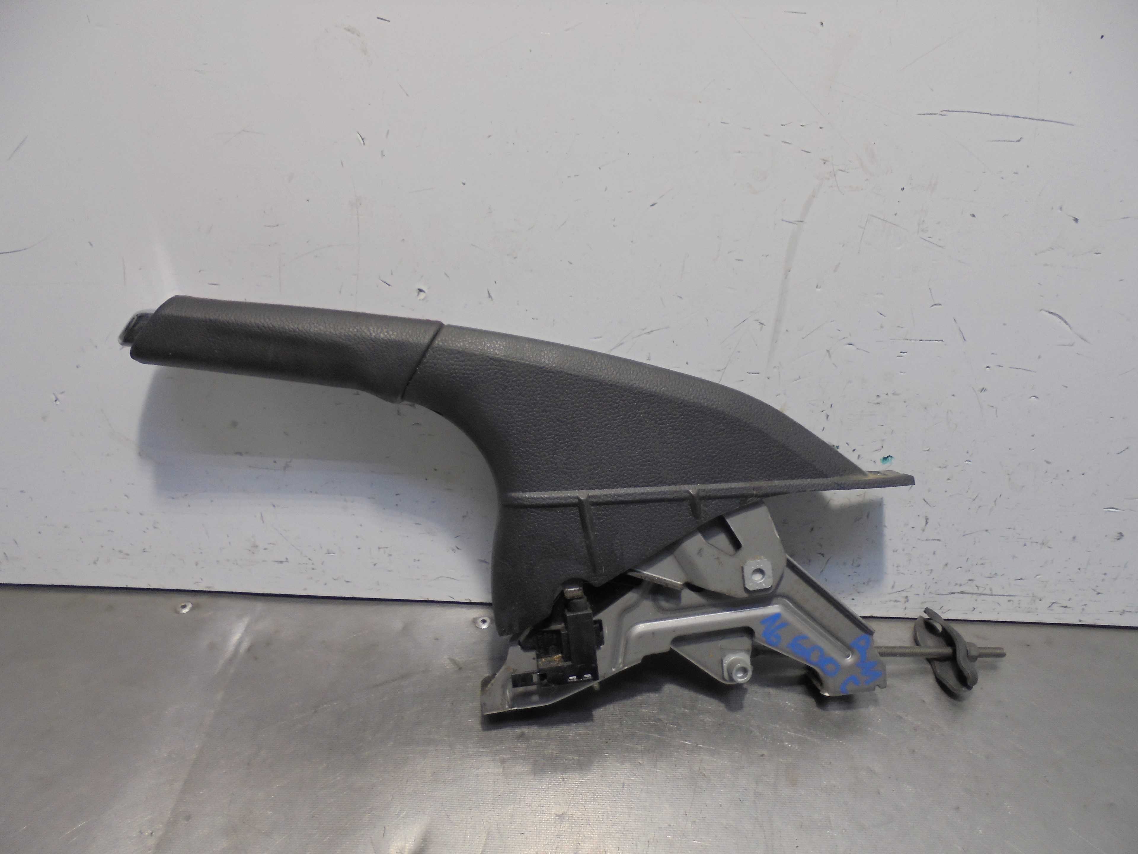 Recambio de palanca freno para seat arona fr referencia OEM IAM 6F0711301  