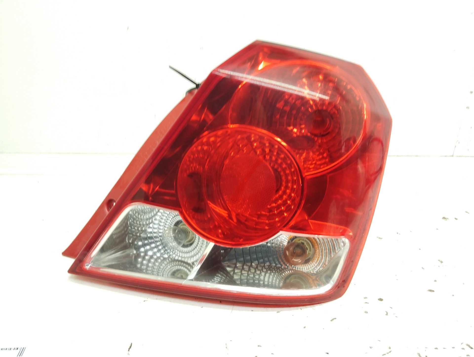 Recambio de piloto trasero derecho para daewoo kalos 1.4 sport referencia OEM IAM 300267R  