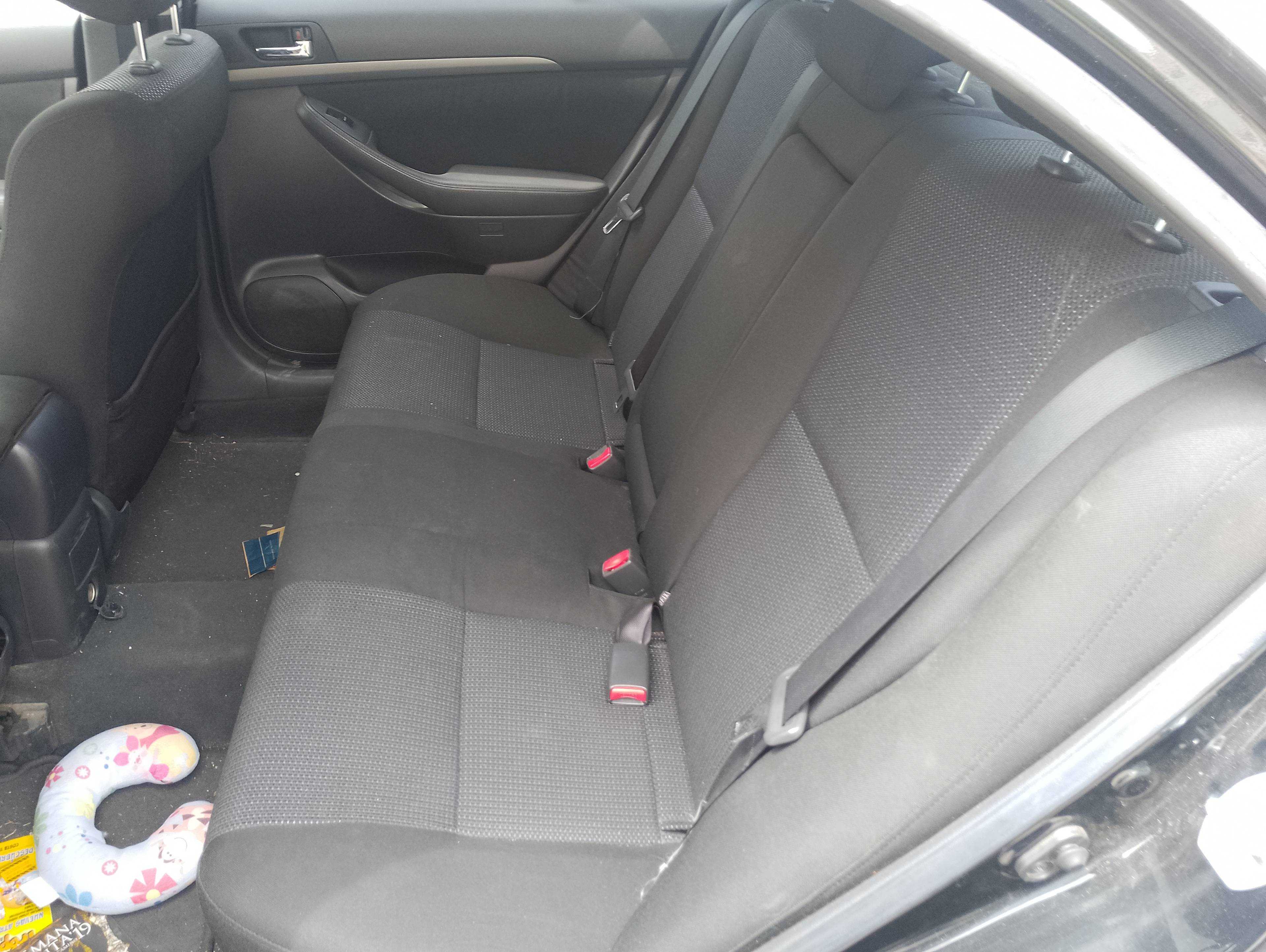 Recambio de asientos traseros para toyota avensis berlina (t25) 2.0 d4-d executive berlina (5-ptas.) referencia OEM IAM   