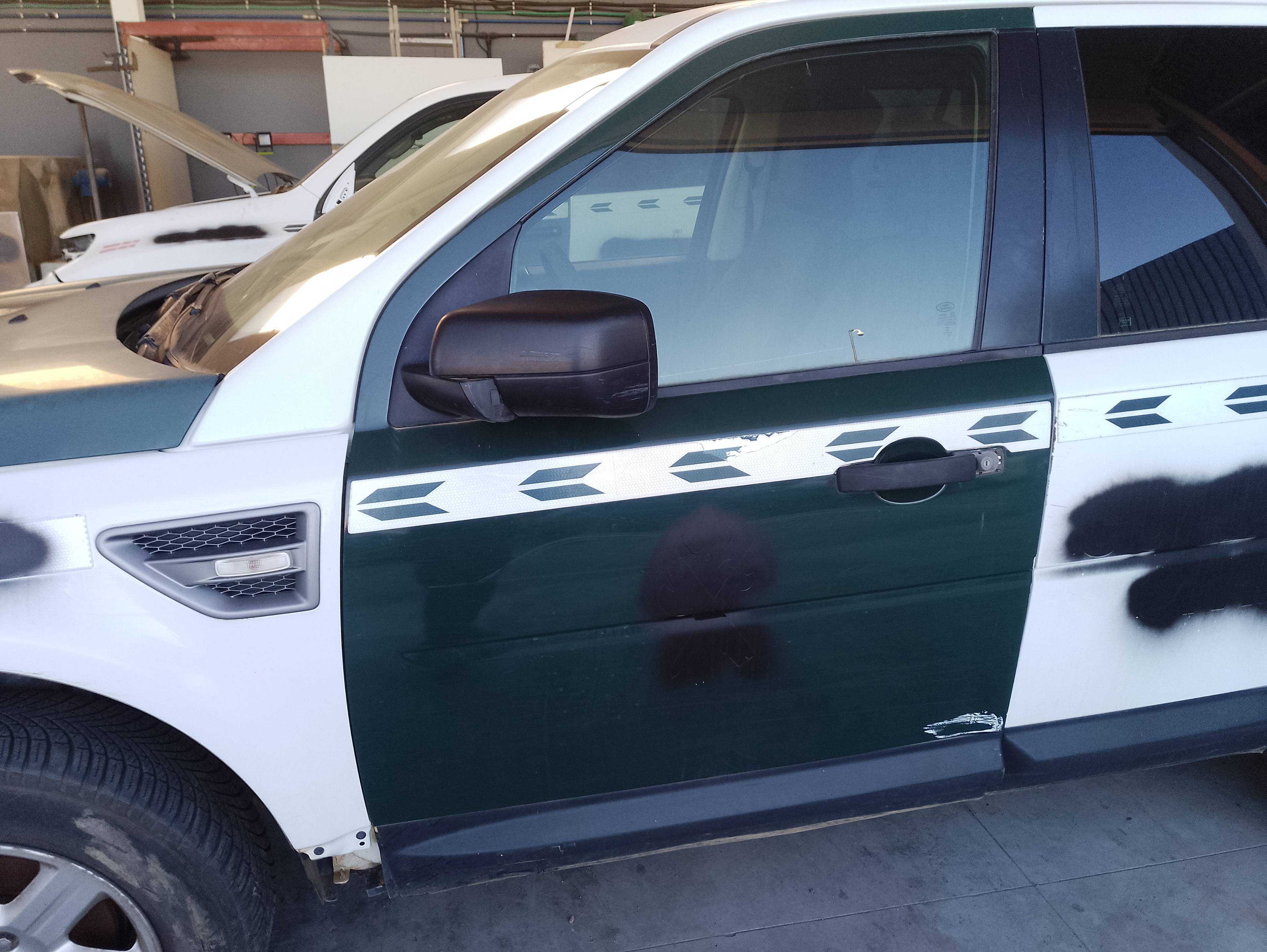Recambio de puerta delantera izquierda para land rover freelander (lr2) td4 e referencia OEM IAM   
