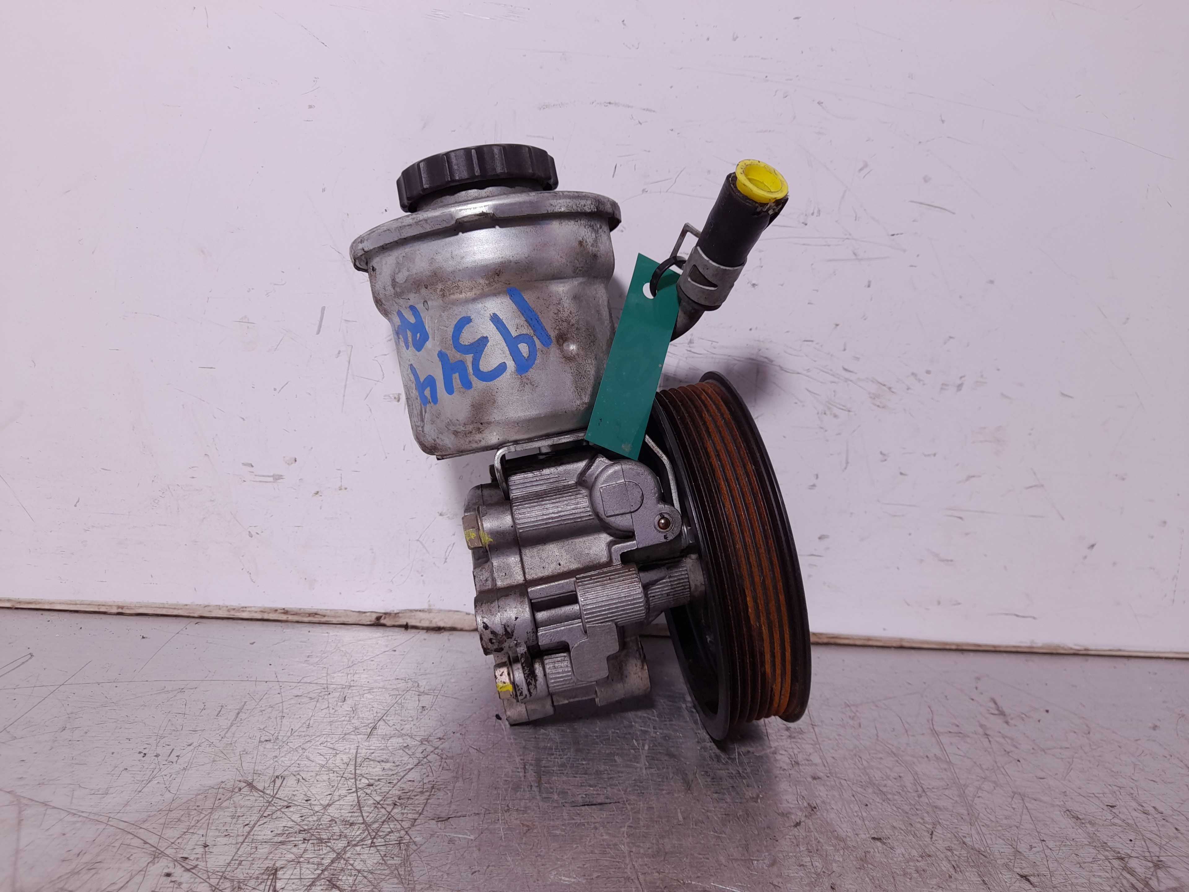 Recambio de bomba direccion para toyota avensis berlina (t25) 2.0 d4-d executive berlina (5-ptas.) referencia OEM IAM   