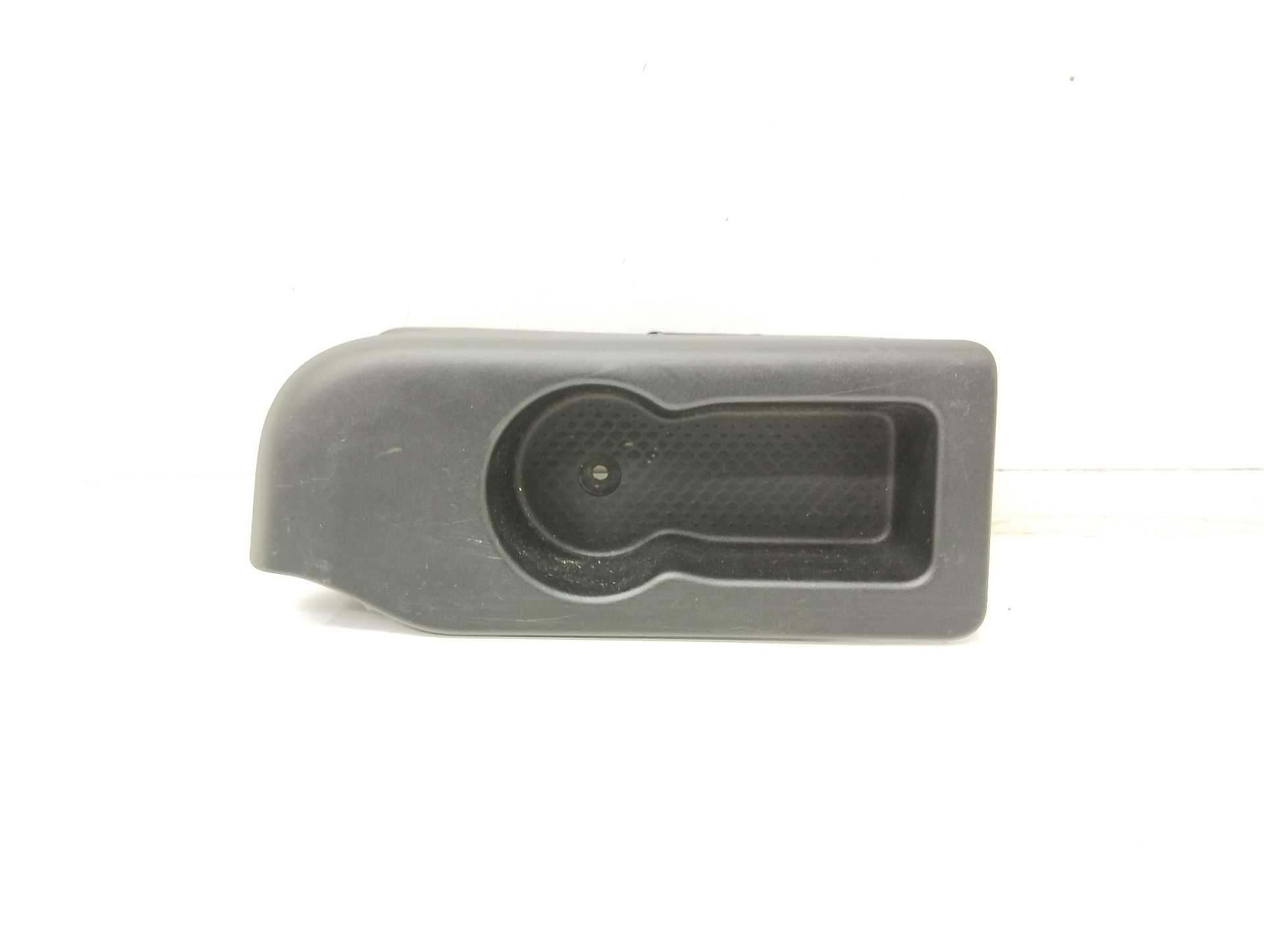 Recambio de moldura interior para renault scenic iv black edition referencia OEM IAM 897004781R  